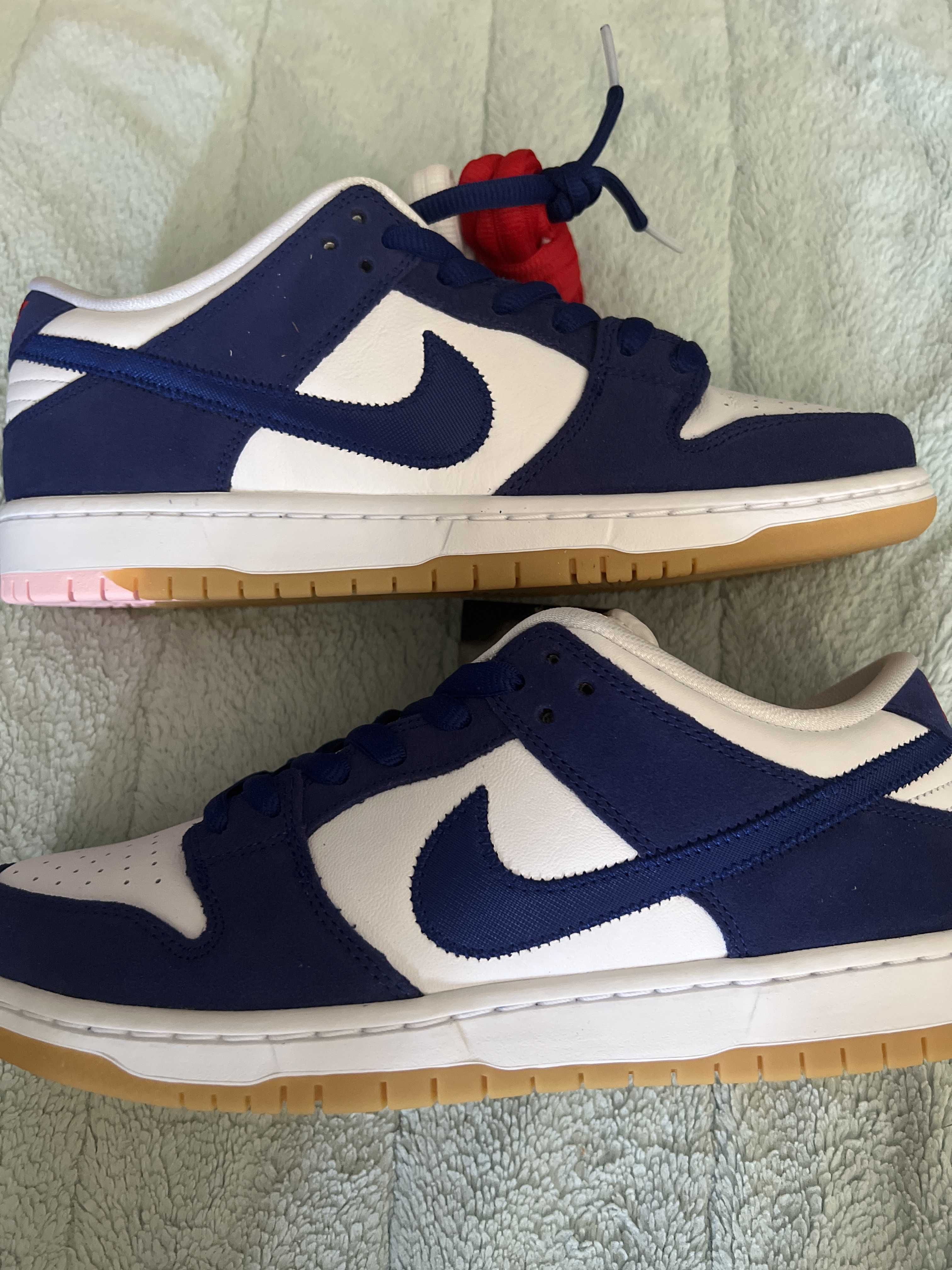 Nike SB Dunk Low "Los Angeles Dodgers/Deep Royal Blue"
