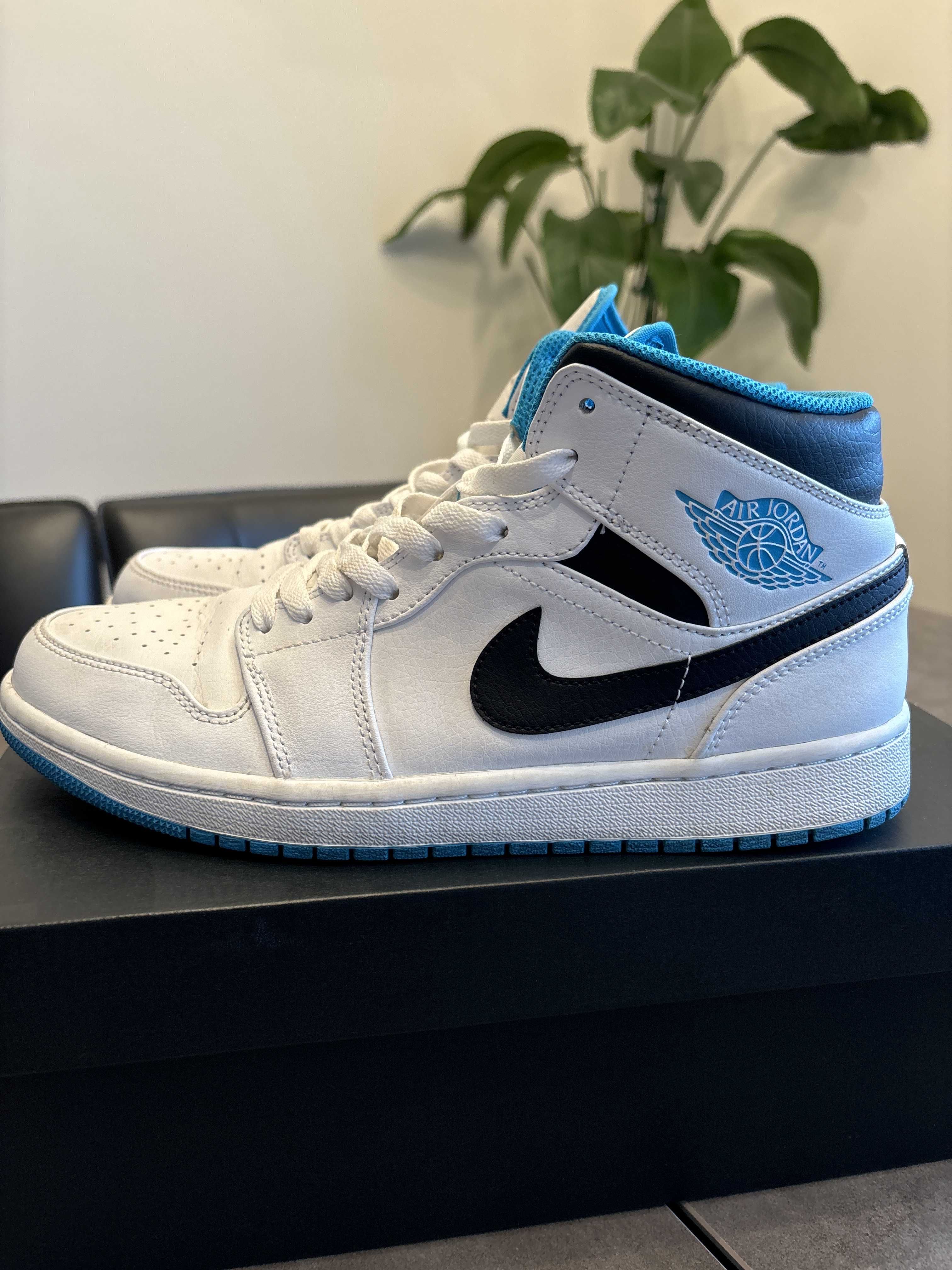 Nike Air Jordan 1 Mid "White/Laser blue"