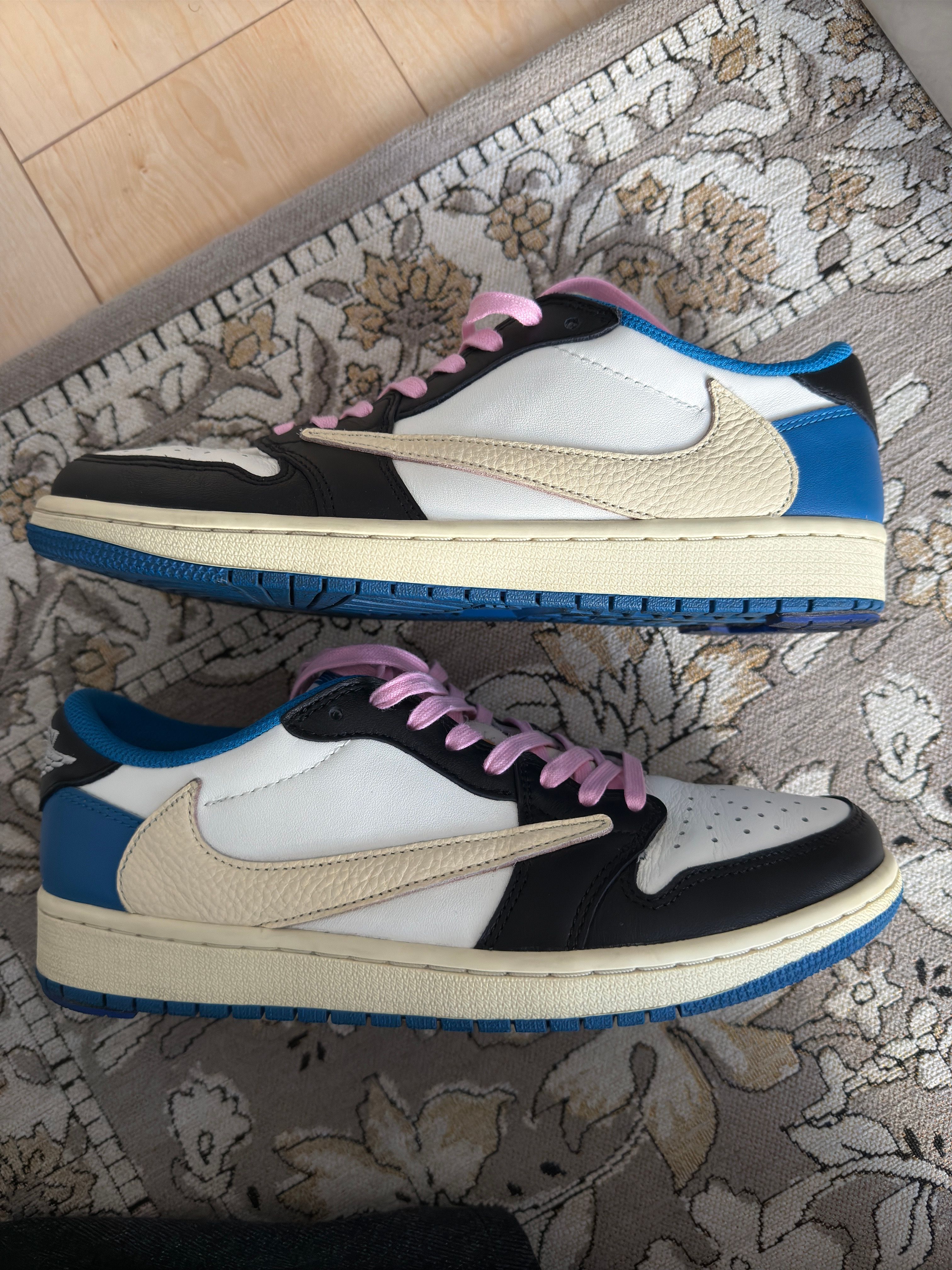 Travis Scott × fragment design × Nike Air Jordan 1 Low OG SP "Military Blue"