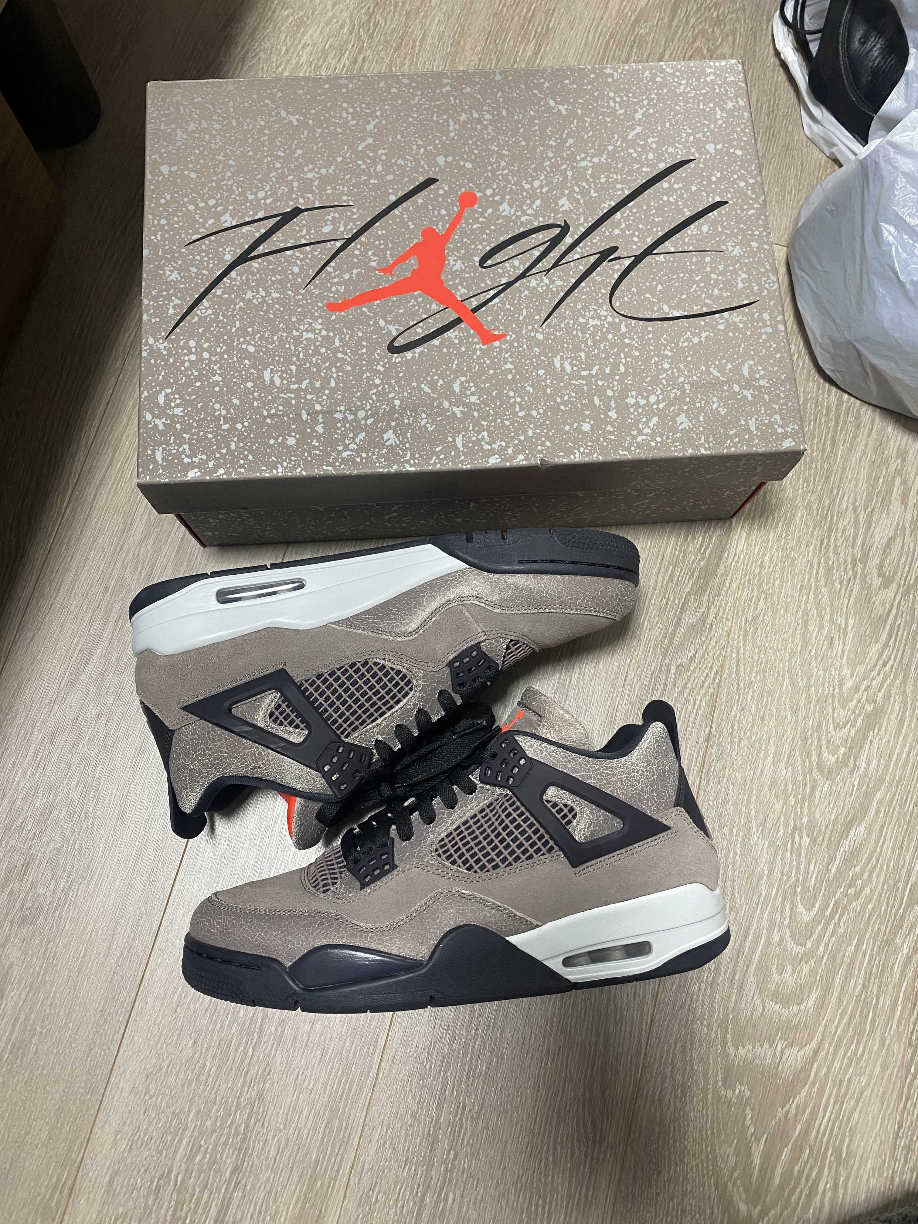 Nike Air Jordan 4 "Taupe Haze"