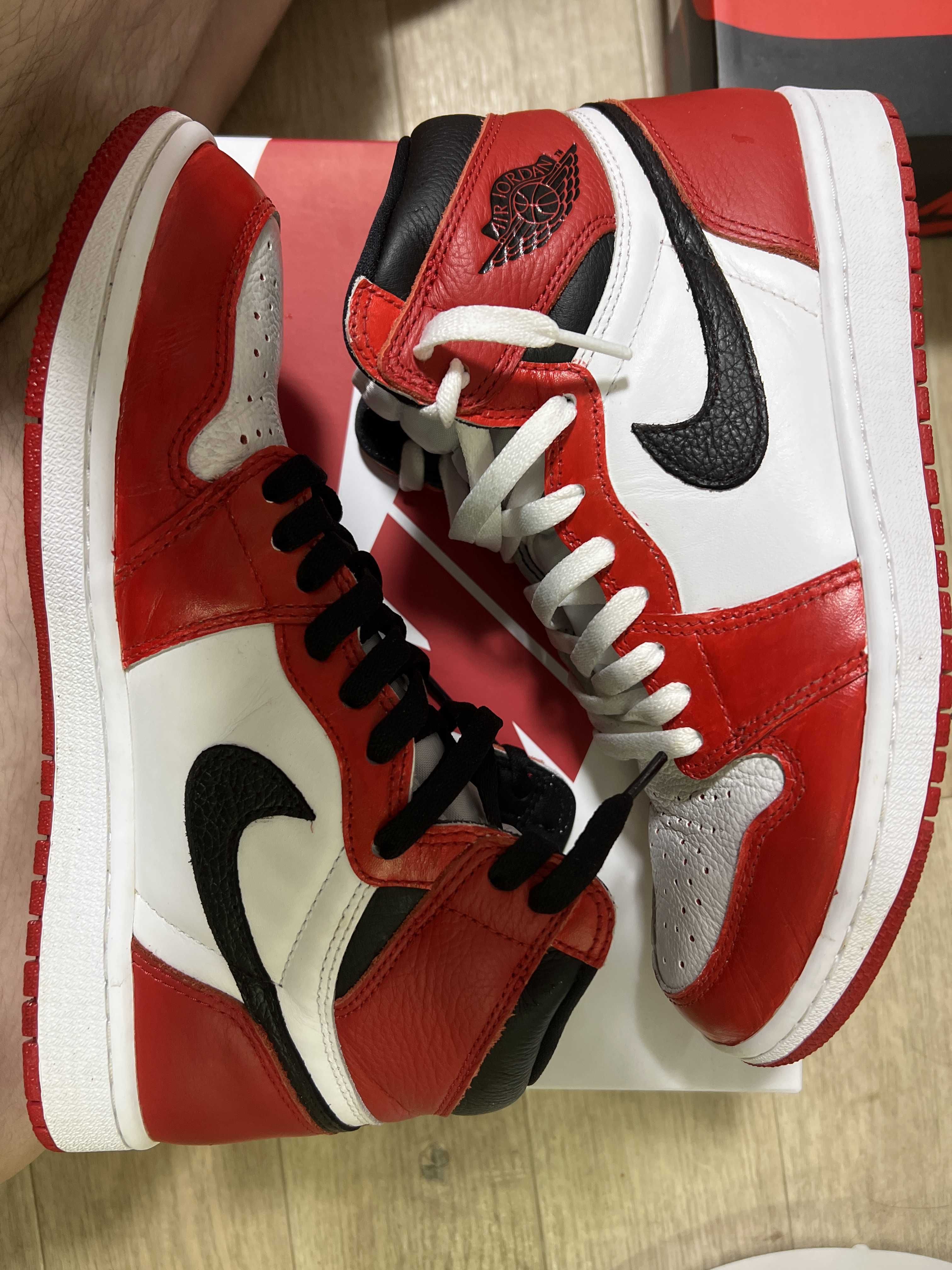 Nike Air Jordan 1 High OG "Heritage" 