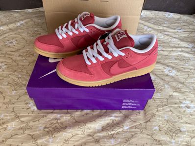 Nike SB Dunk Low "Adobe"