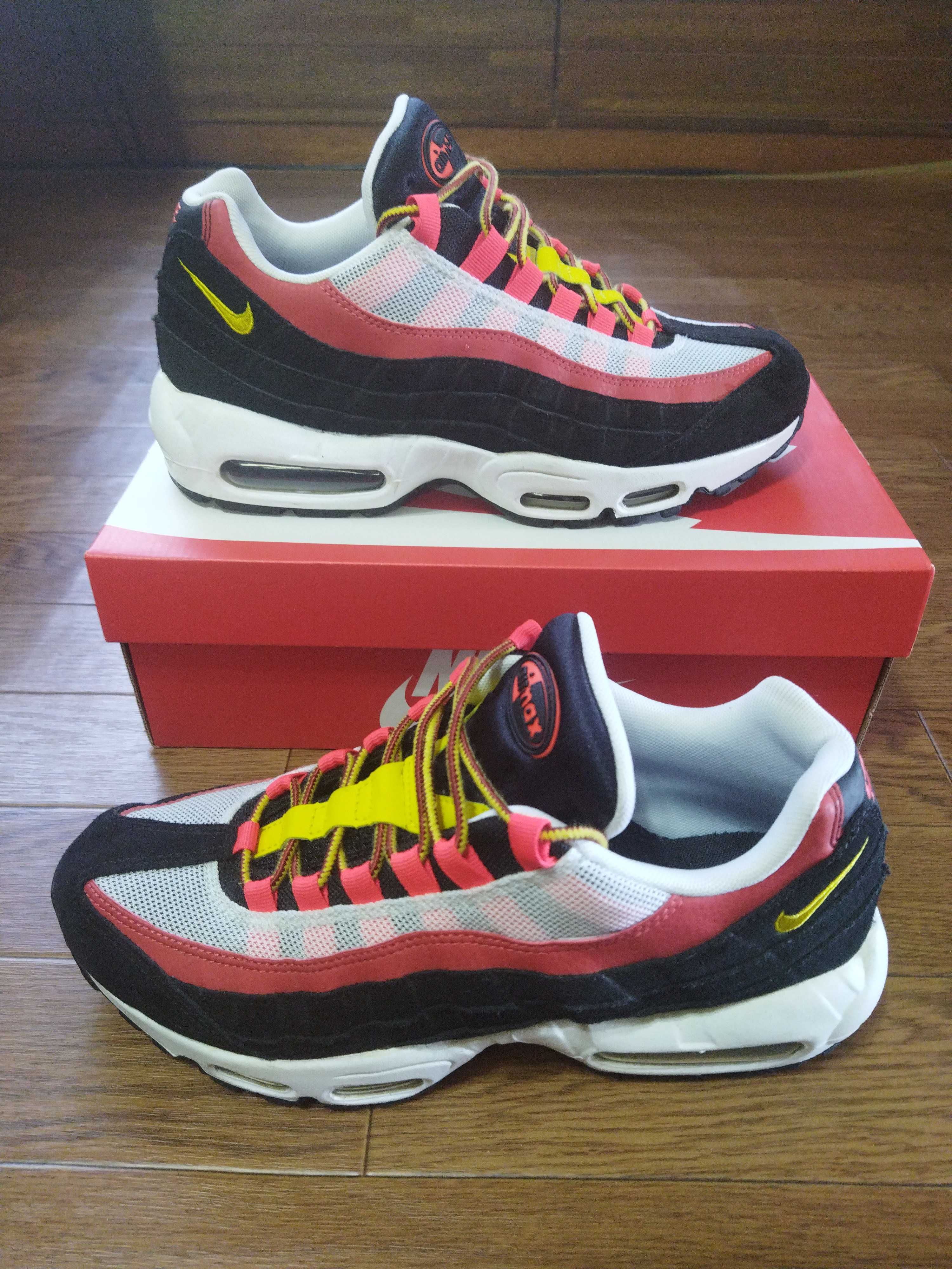 Nike Air Max 95 "Black/Crimson Yellow"