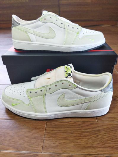 Nike Air Jordan 1 Low OG "Ghost Green"
