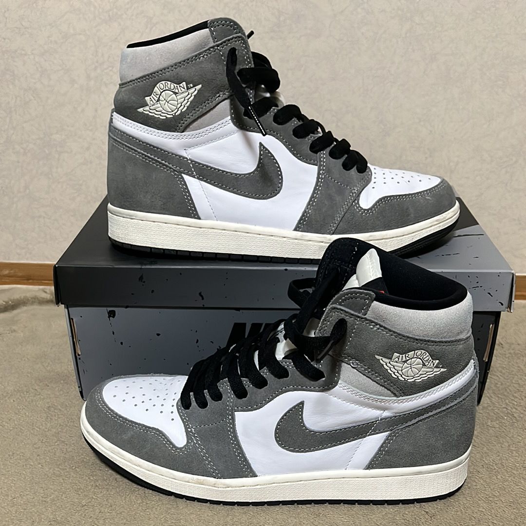 Nike Air Jordan 1 Retro High OG "Black and Smoke Grey"