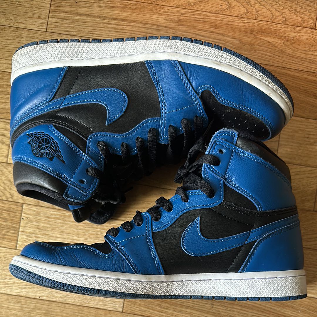 Nike Air Jordan 1 Retro High OG "Dark Marina Blue"