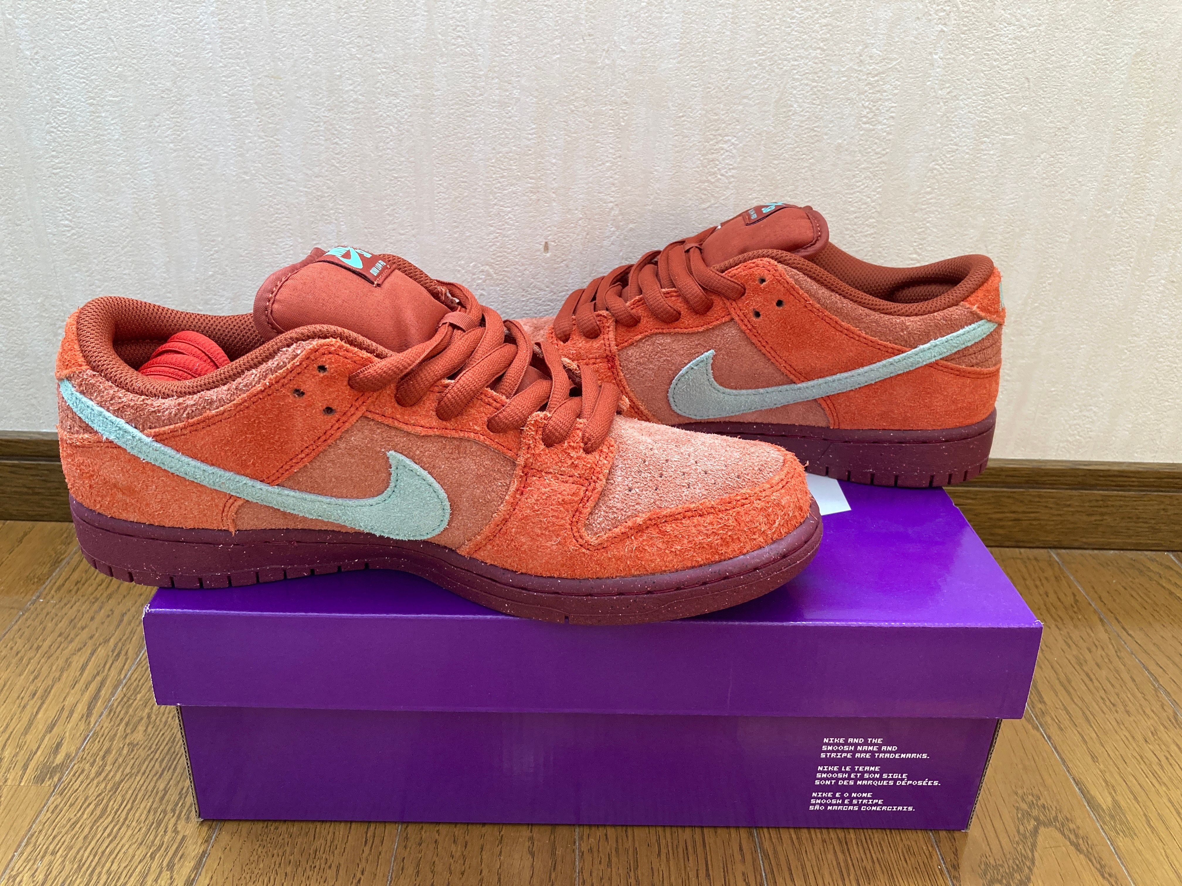 Nike SB Dunk Low Pro PRM "Mystic Red and Rosewood"