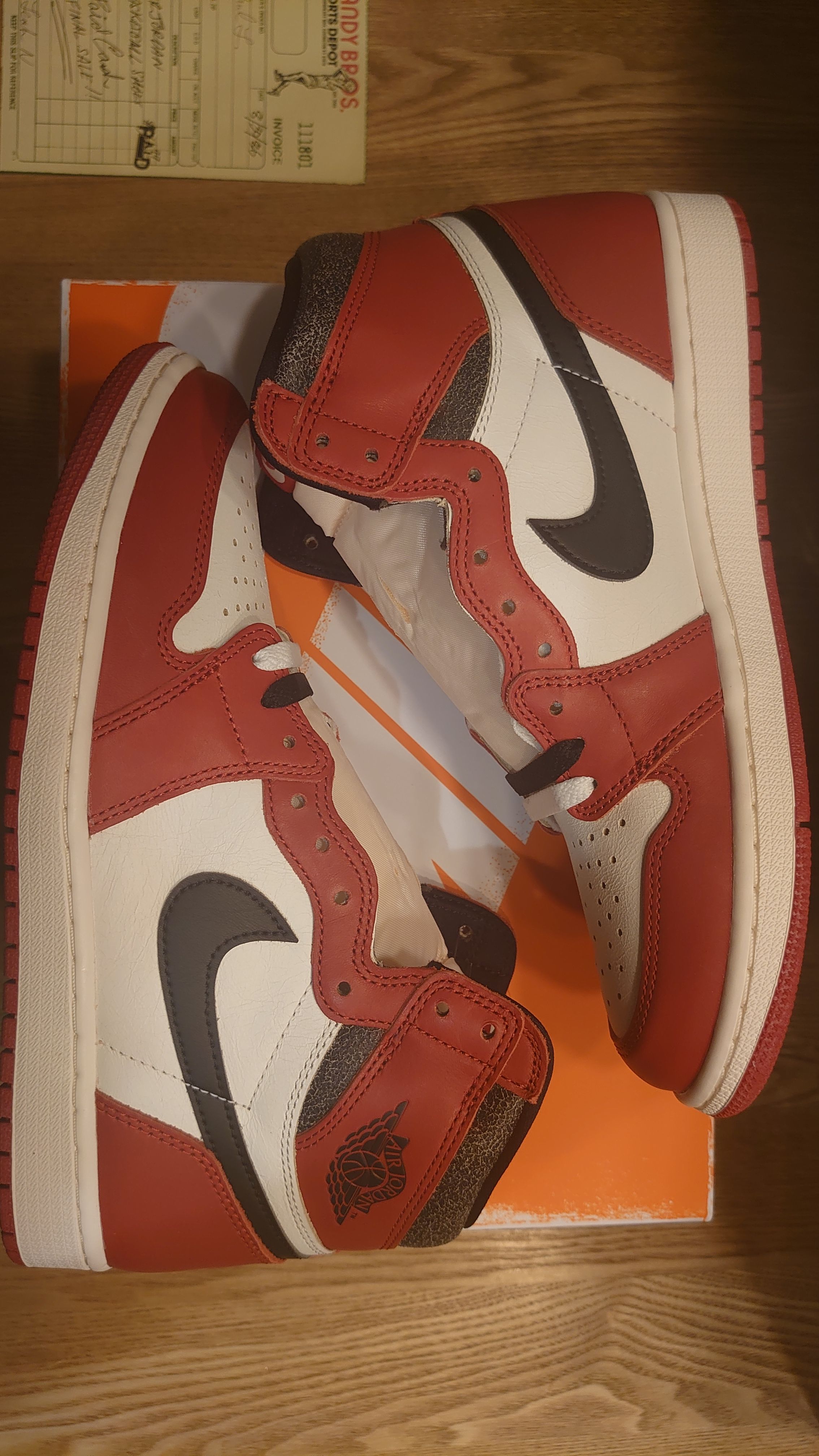 Nike Air Jordan 1 High OG "Lost & Found/Chicago"