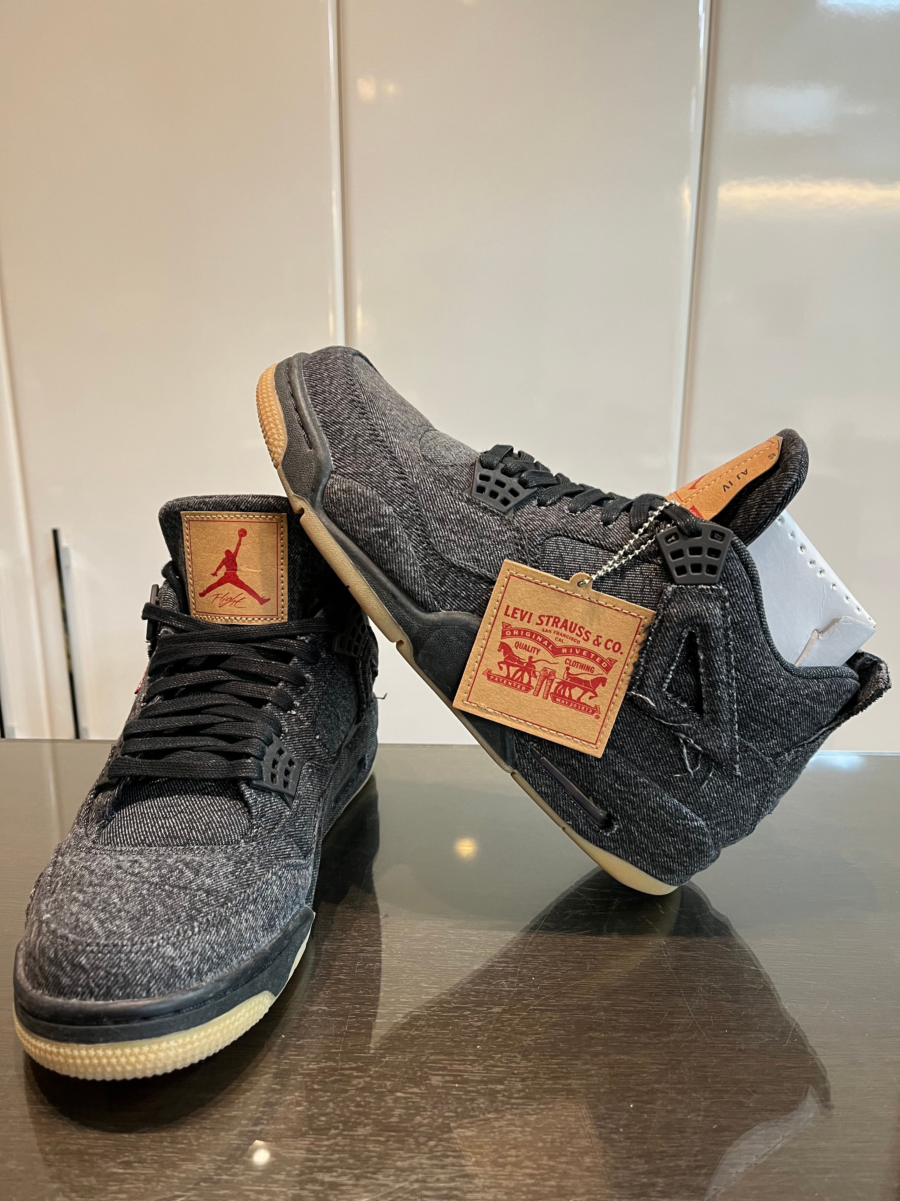 Nike × Levi's Air Jordan 4 "Black Denim" (Tag: LEVIS®)