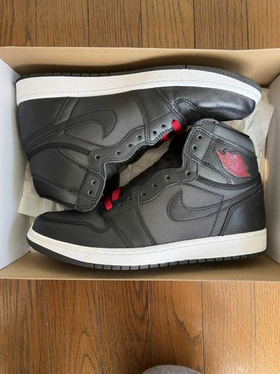 Nike Air Jordan 1 Retro High OG "Black/Metallic Silver/Gym Red"