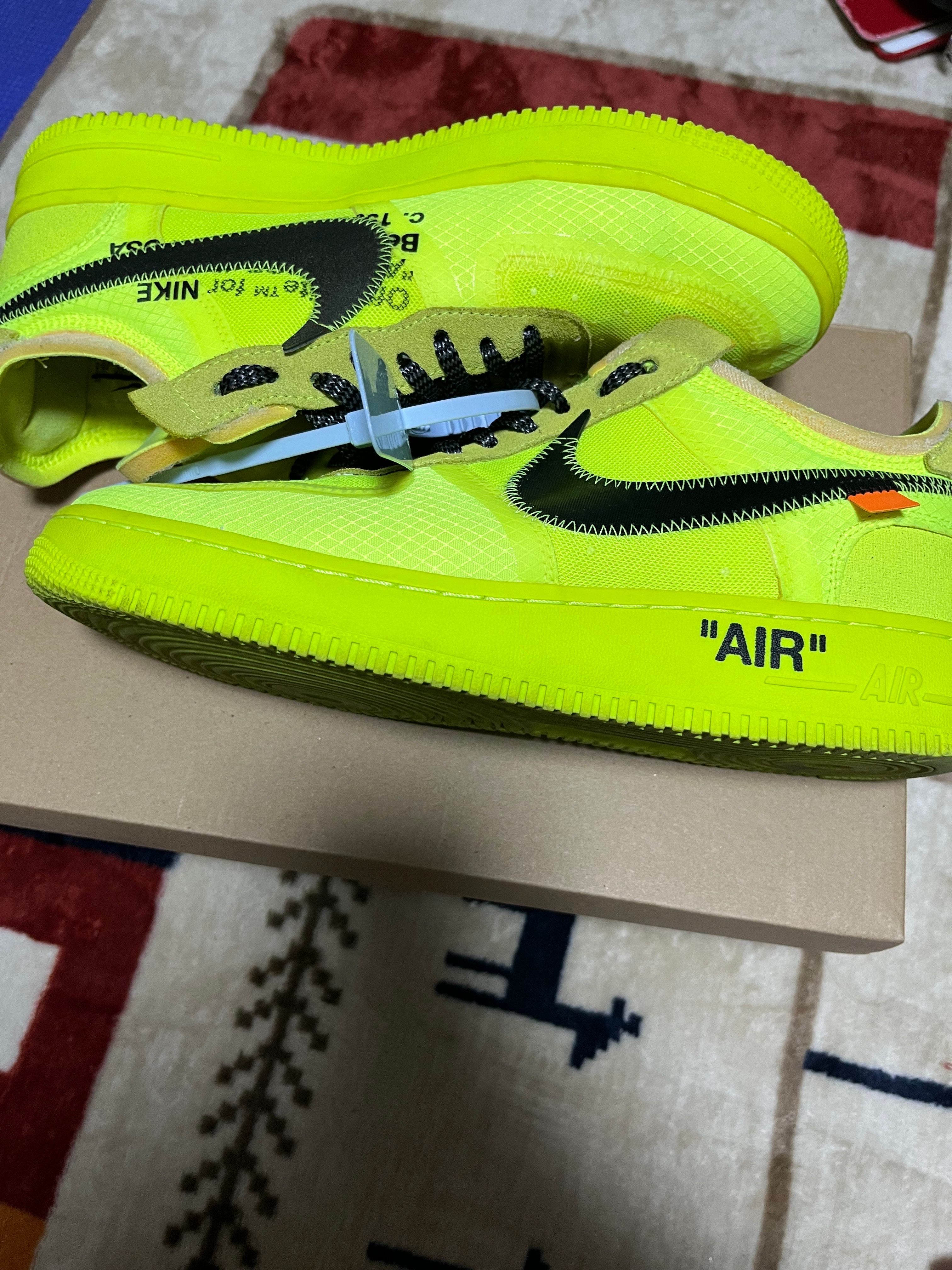 Off-White × Nike Air Force 1 Low "Volt"