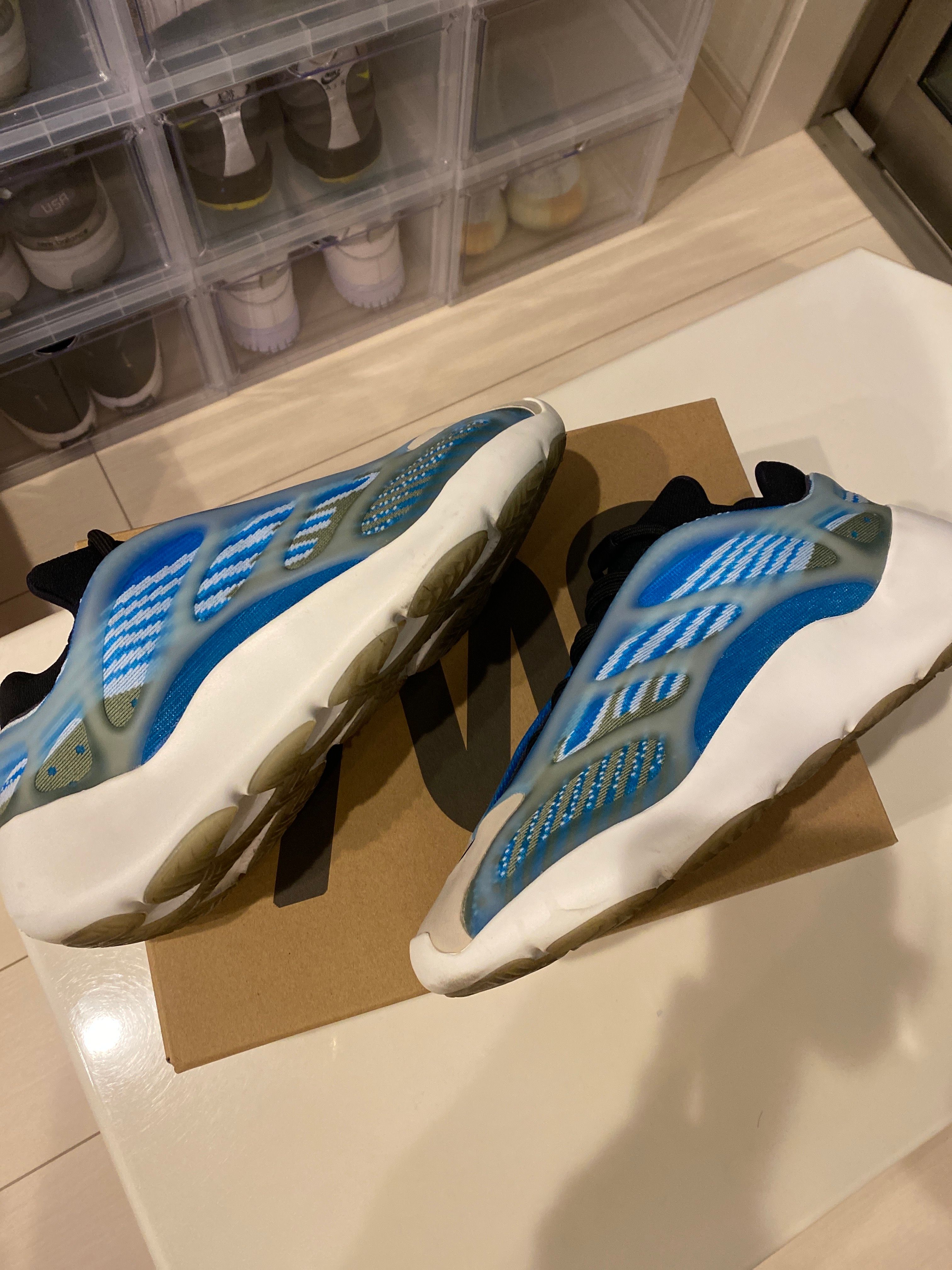 adidas YEEZY 700 V3 "Arzareth"