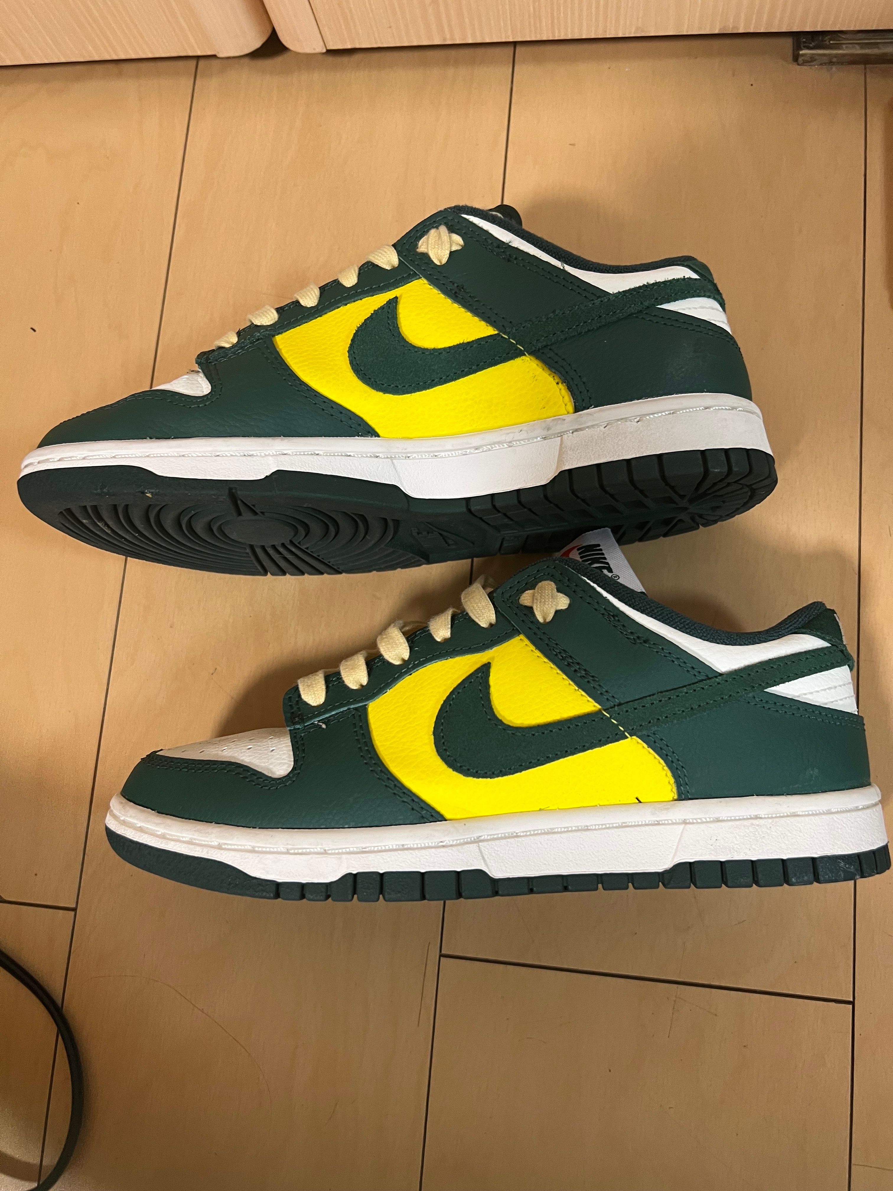 Nike Women's Dunk Low SE "Noble Green"