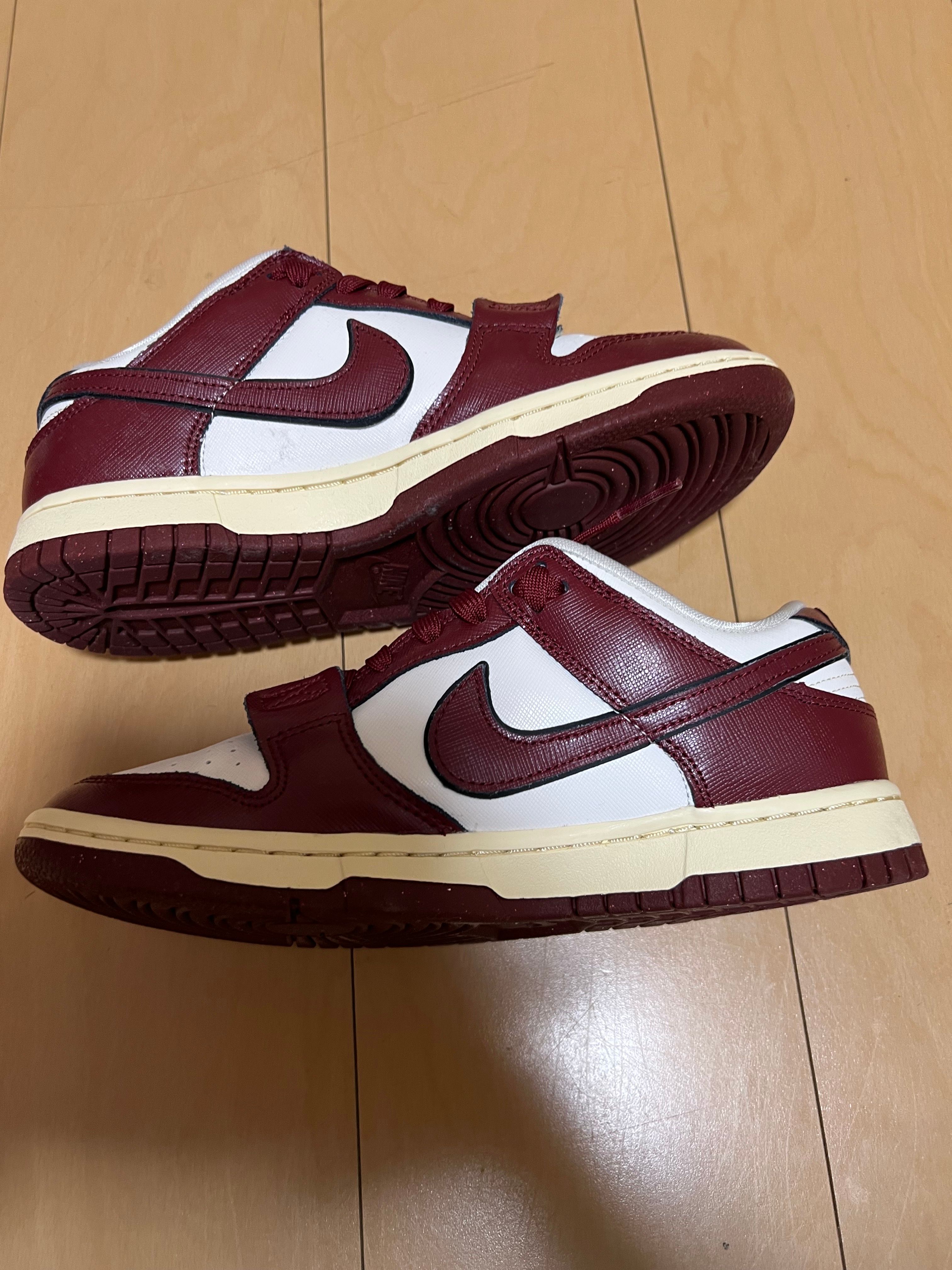 Nike Women's Dunk Low SE Just Do It "Team Red"