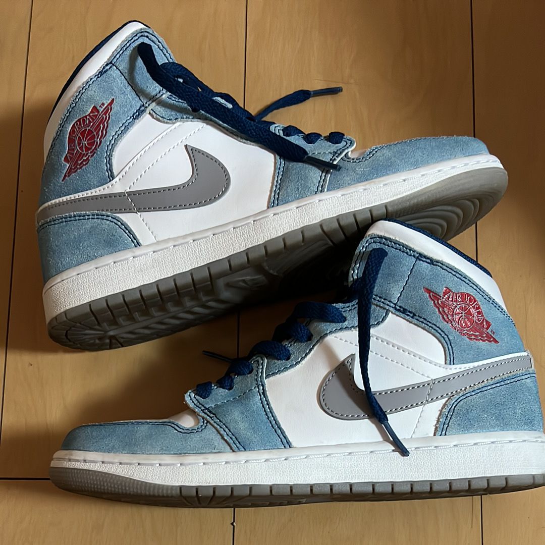 Nike Air Jordan 1 Mid SE "White/Hyper Royal/Red"
