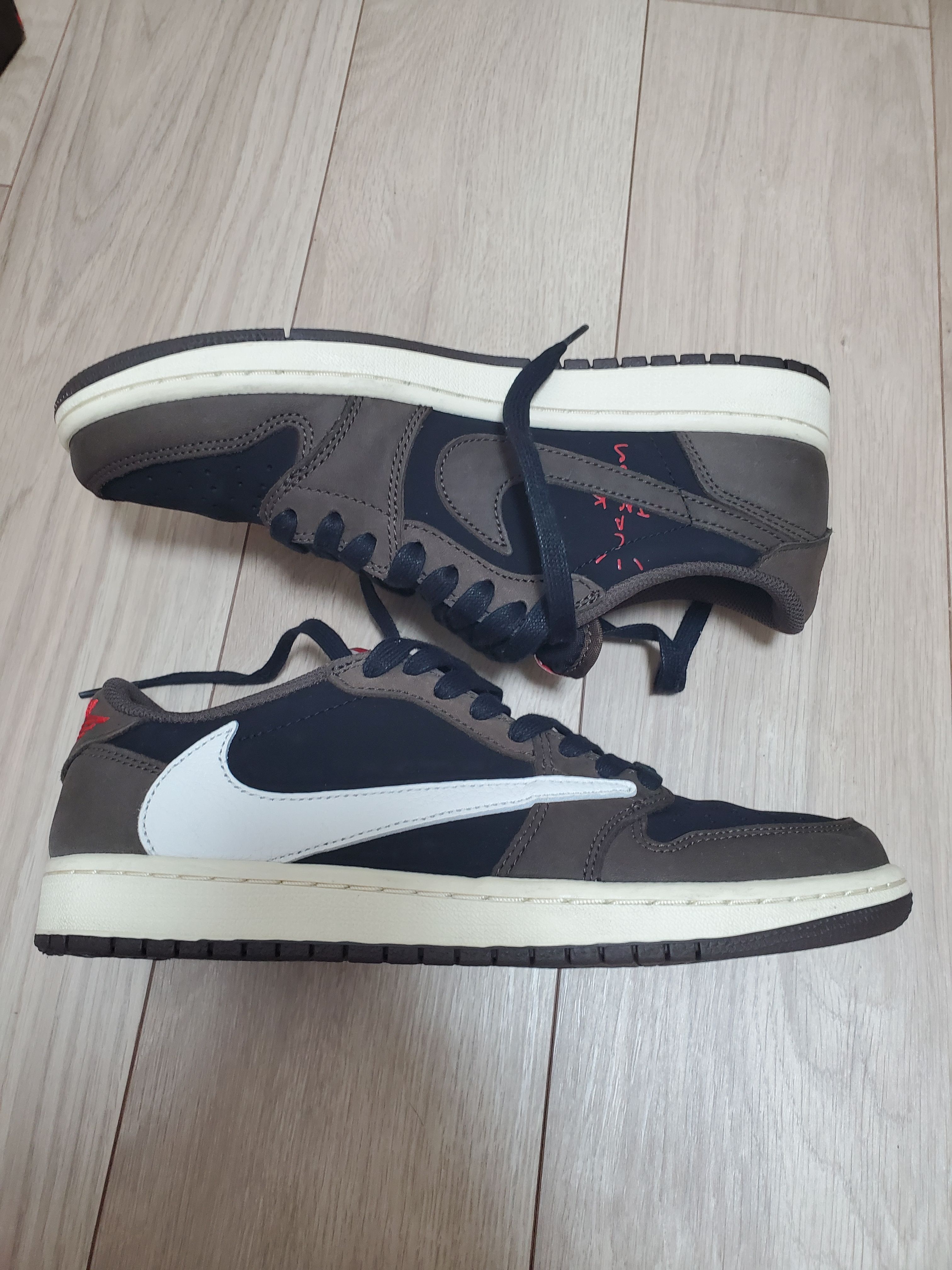 Travis Scott × Nike Air Jordan 1 Low OG SP-T "Black/Dark Mocha"