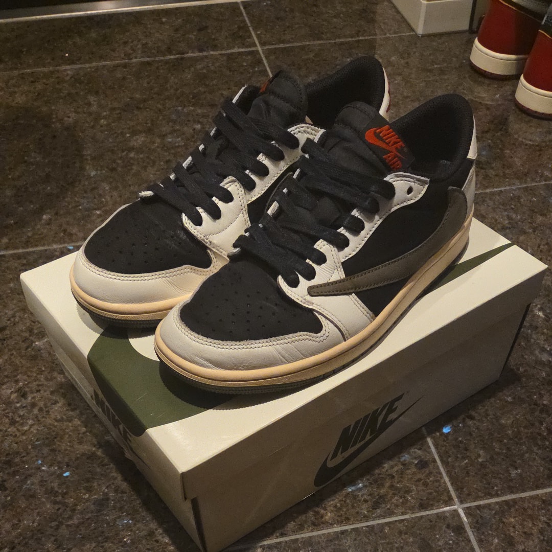 Travis Scott × Nike Women's Air Jordan 1 Low OG "Medium Olive"