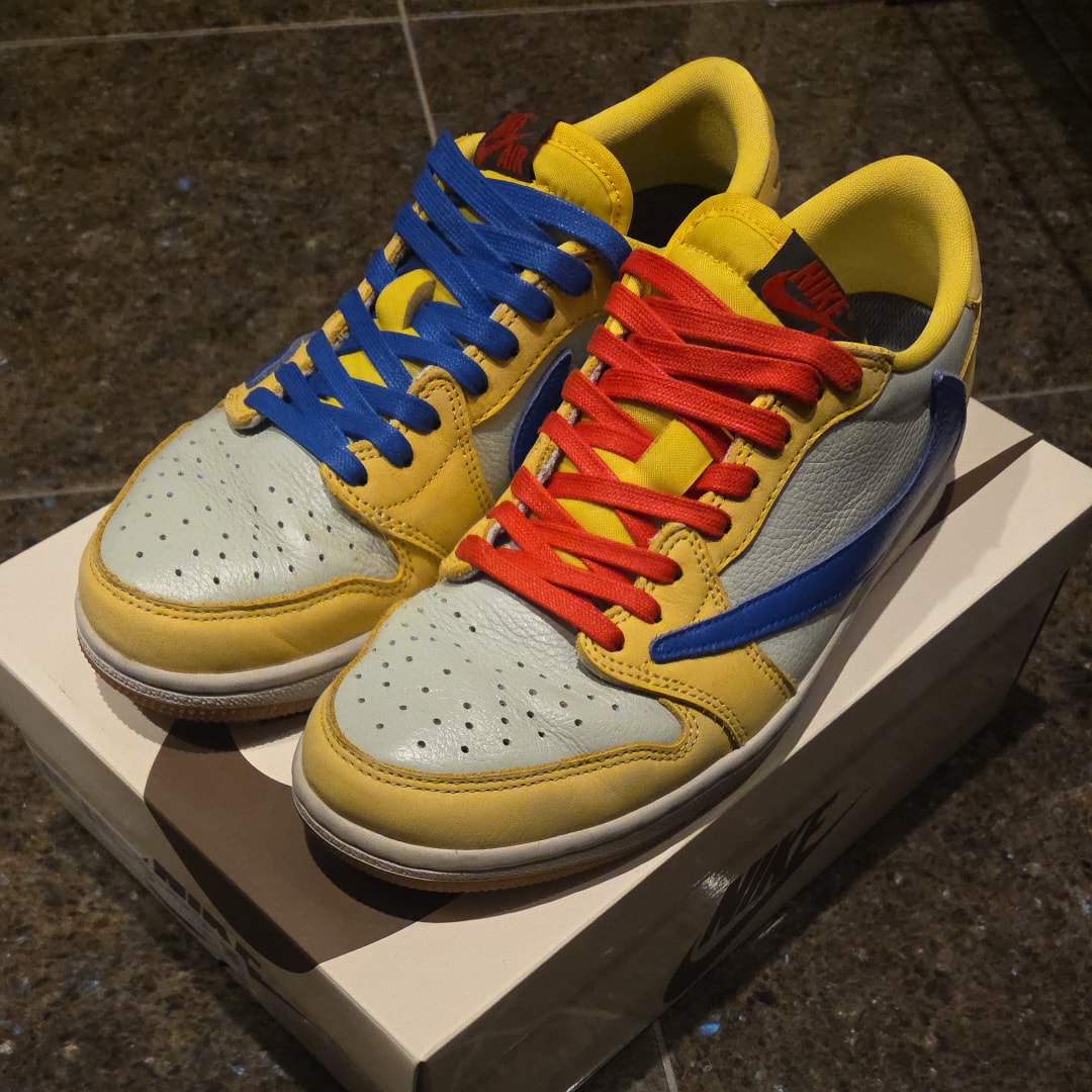 トラヴィススコット × ナイキ ウィメンズ エアジョーダン1 レトロ ロー OG "カナリー"