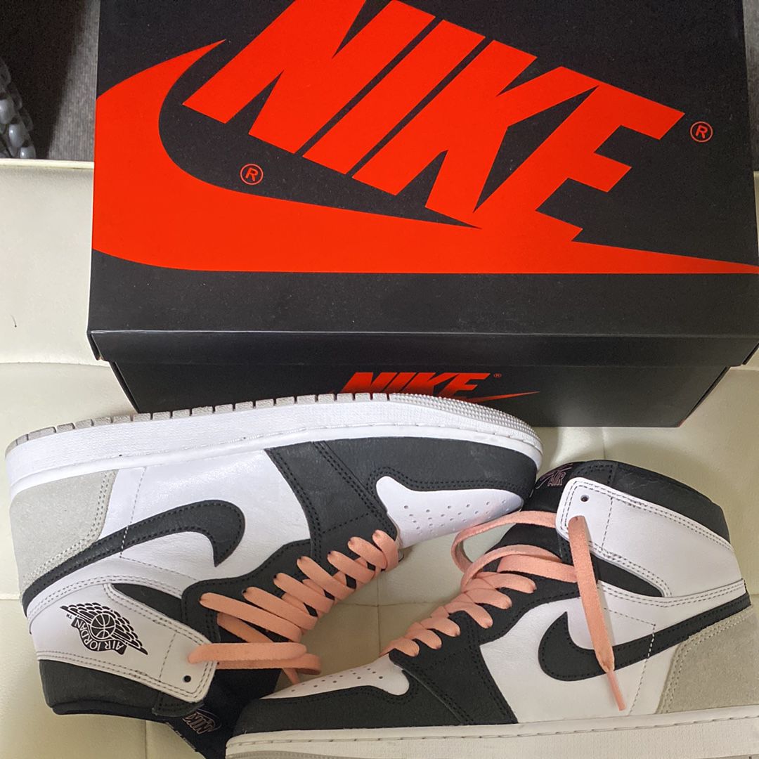 Nike Air Jordan 1 High OG "Bleached Coral"