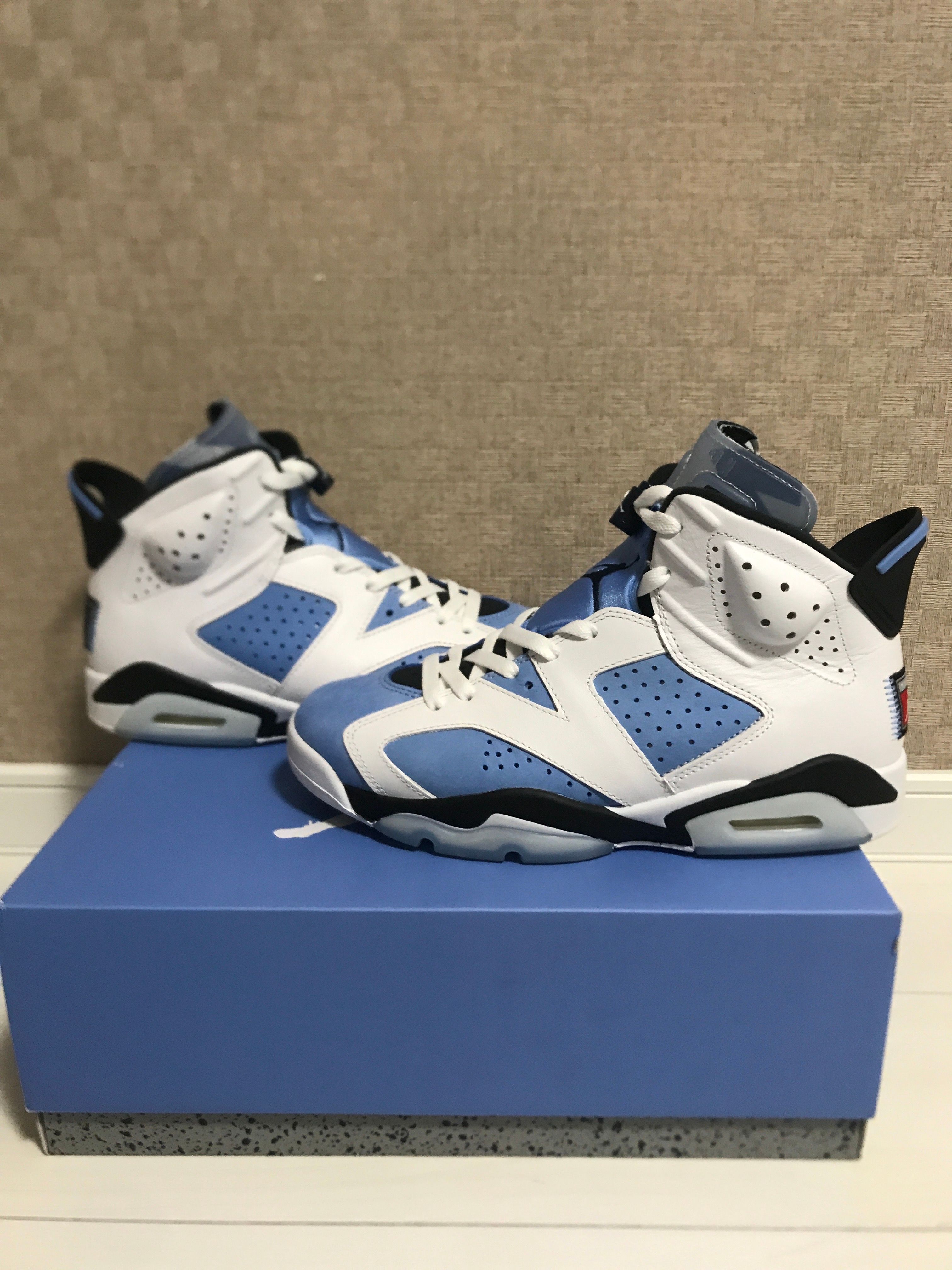 Nike Air Jordan 6 "UNC"