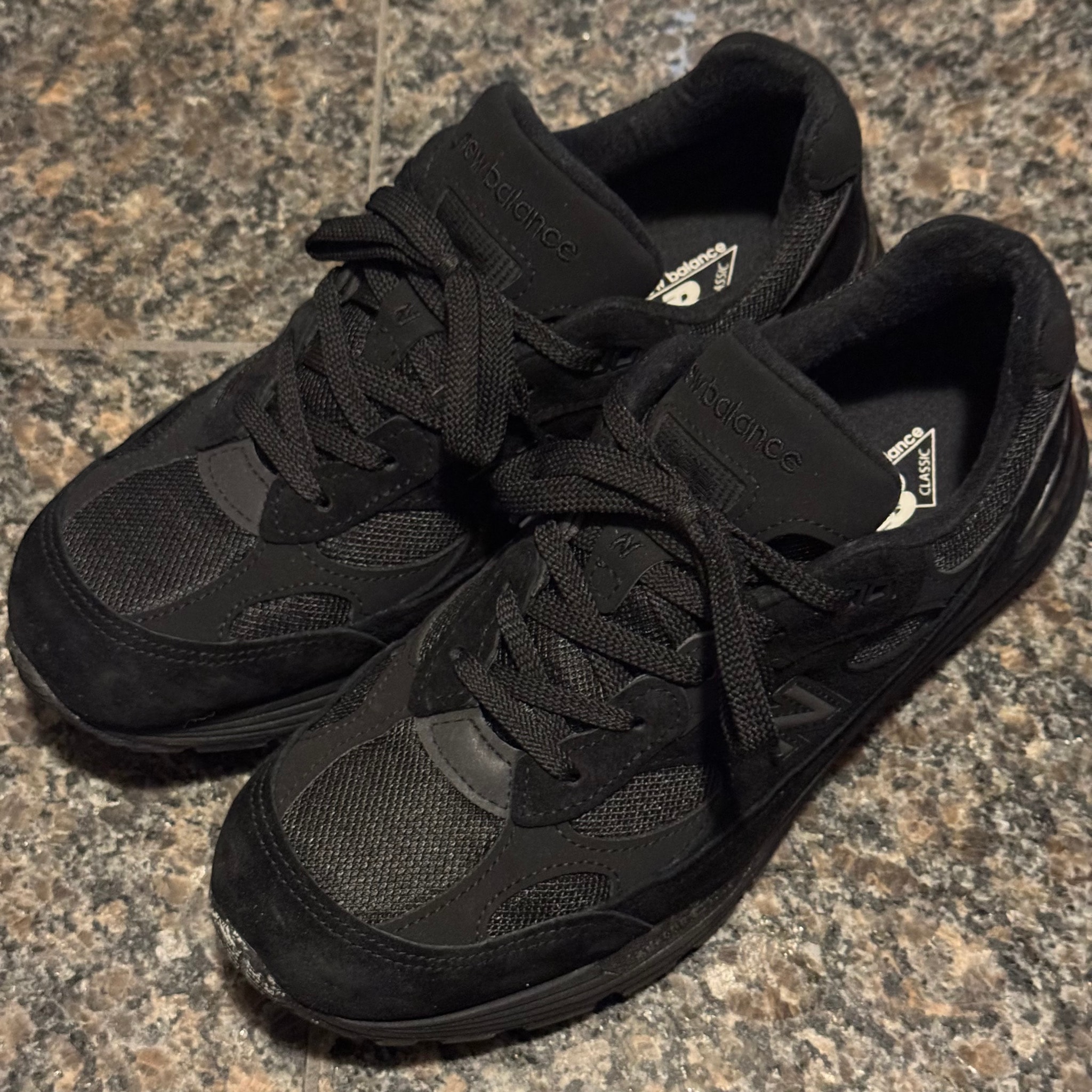 New Balance 992 "Triple Black" (2025/2026)