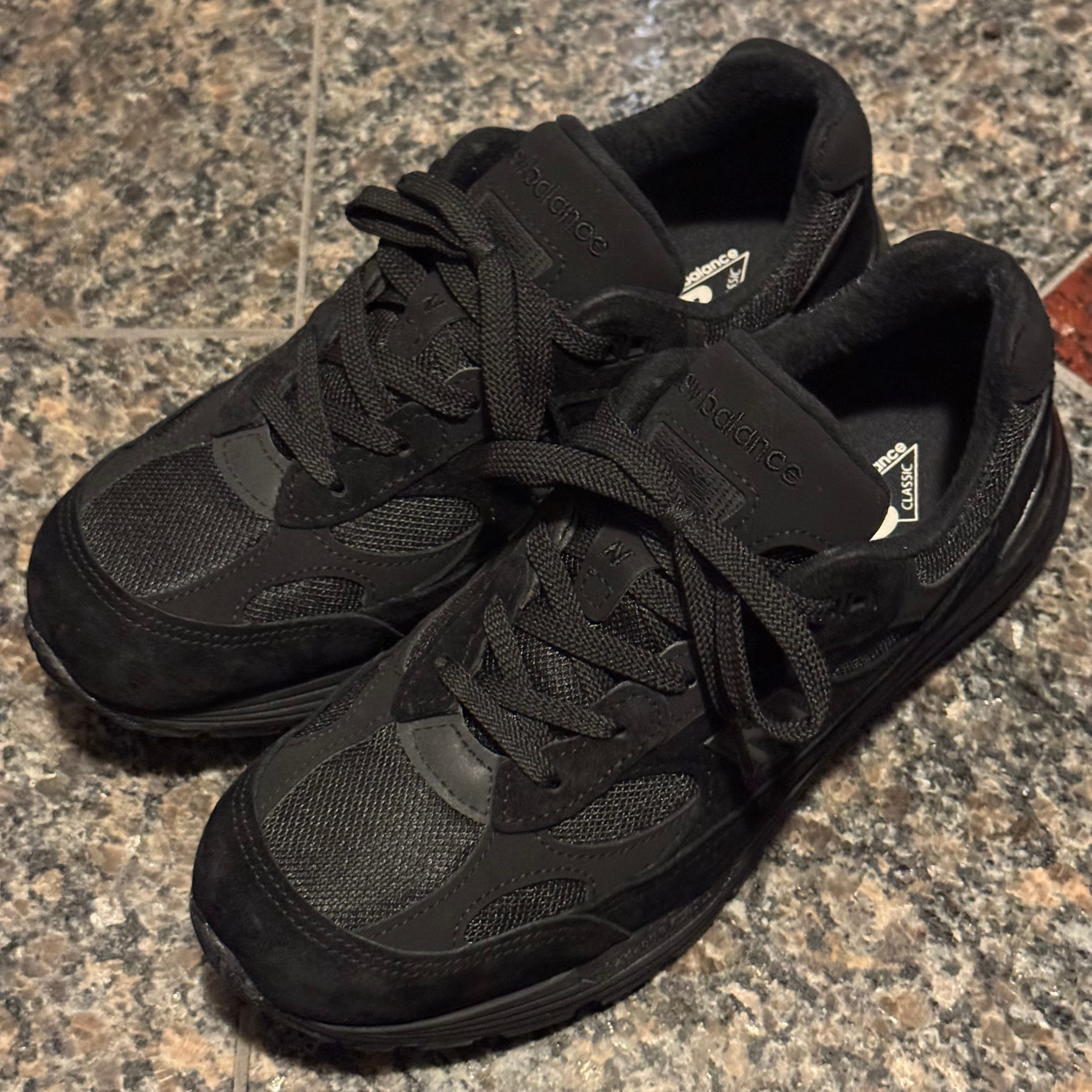 New Balance 992 "Triple Black" (2025/2026)