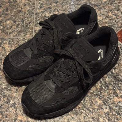 New Balance 992 "Triple Black" (2025/2026)