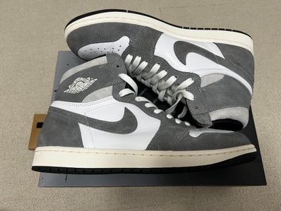 Nike Air Jordan 1 Retro High OG "Black and Smoke Grey"