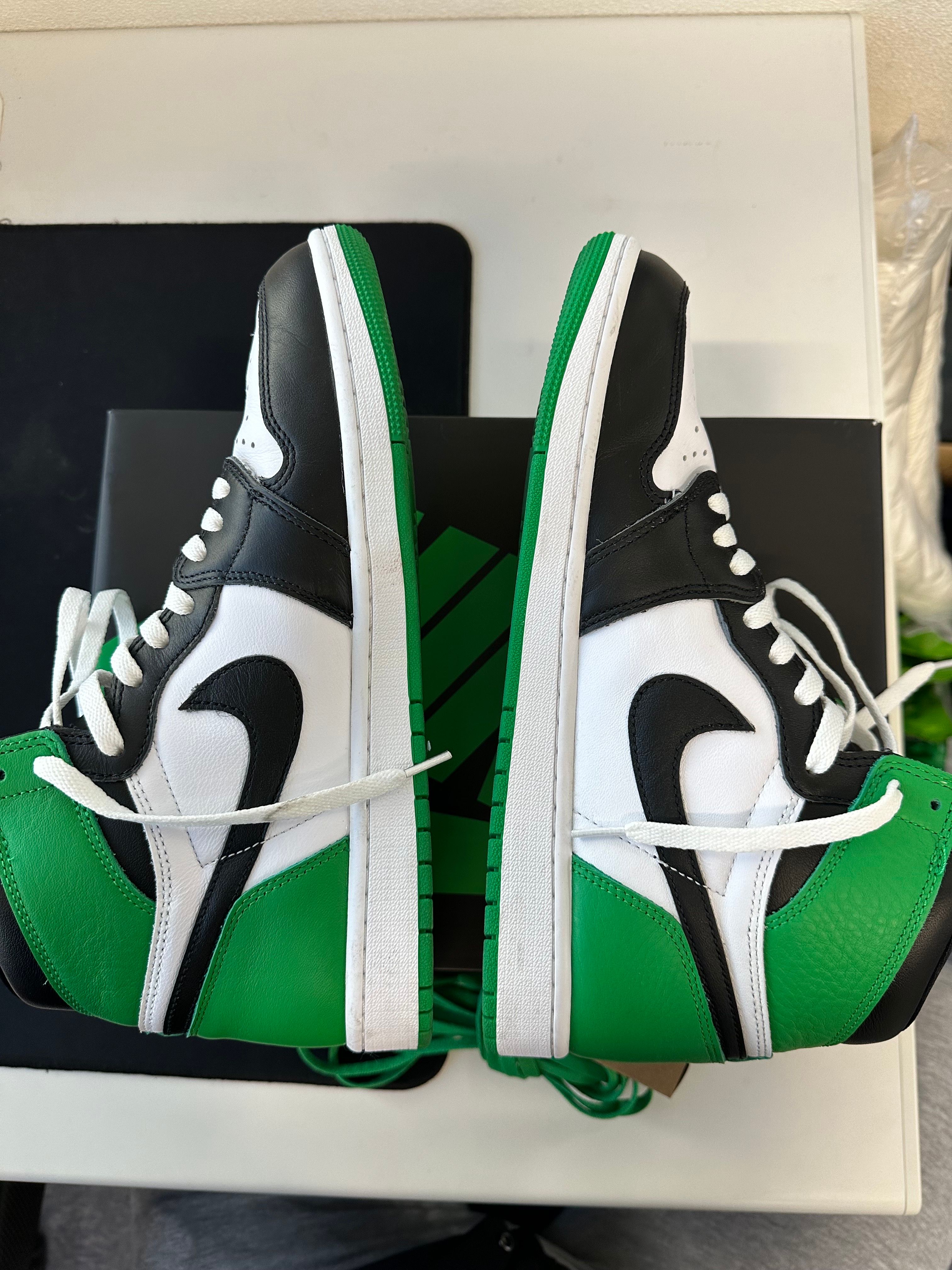 Nike Air Jordan 1 Retro High OG "Celtics/Black and Lucky Green" (2023)