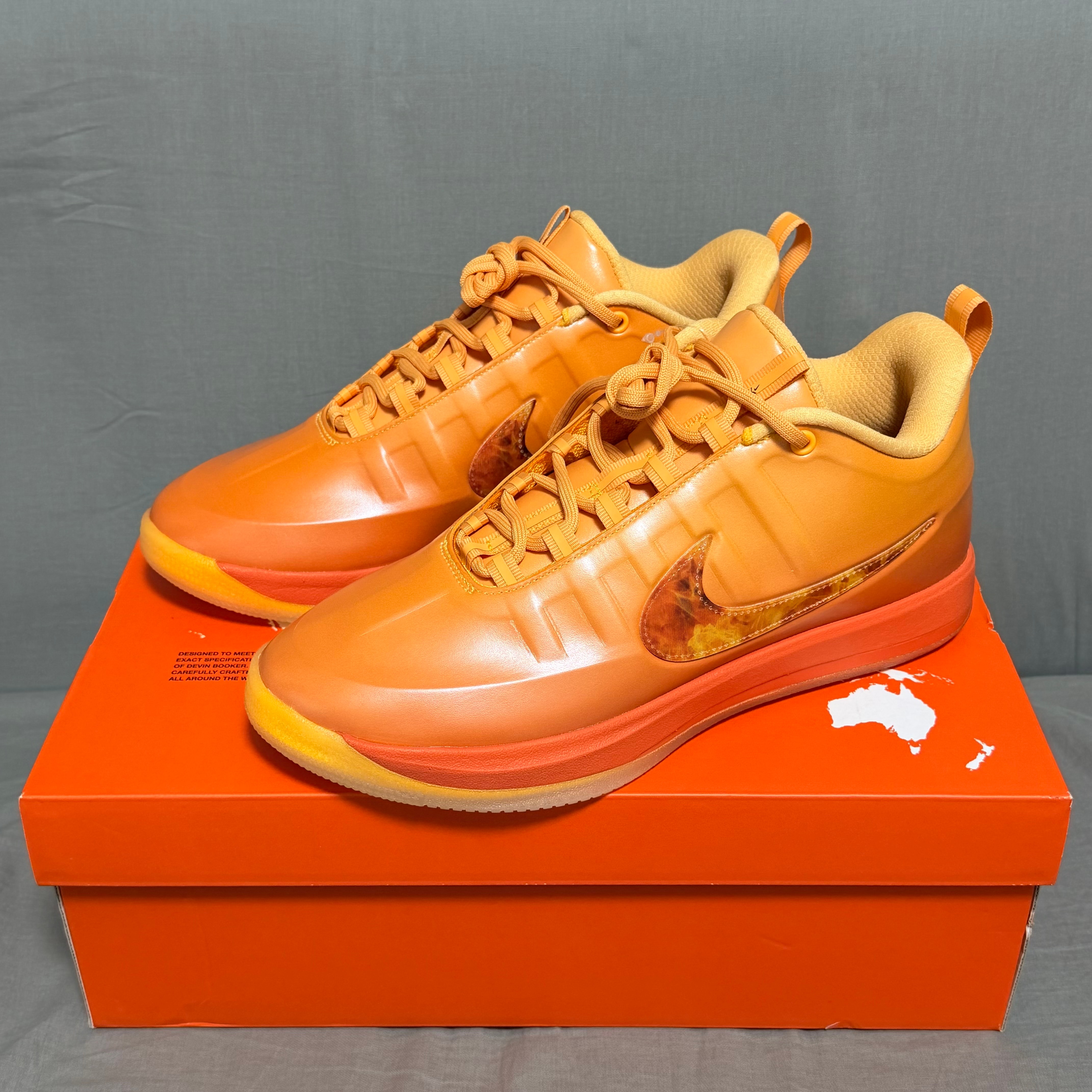 ナイキ ブック2 "フェニックス" (IB6688-700/IB6687-700)