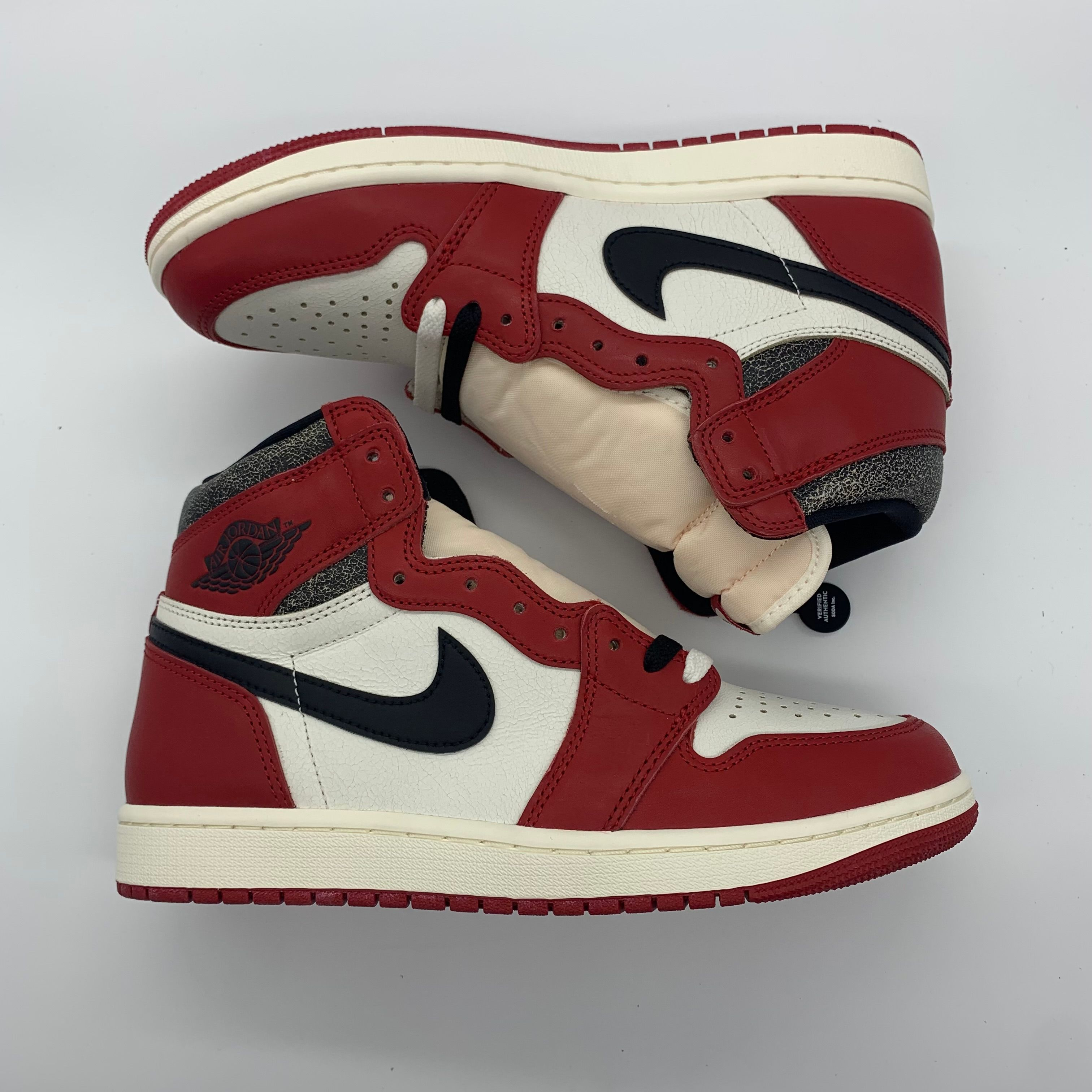 Nike Air Jordan 1 High OG "Lost & Found/Chicago"
