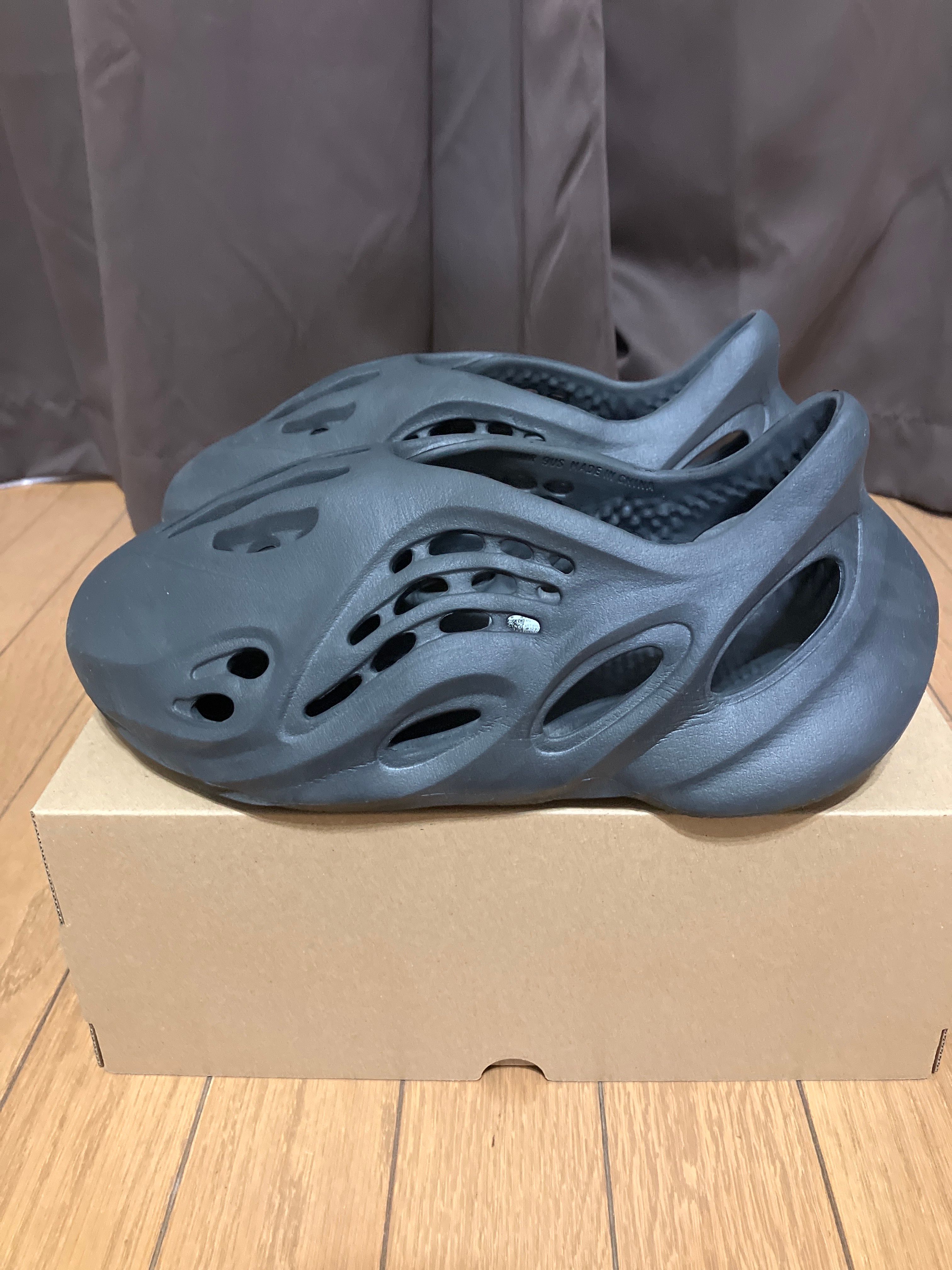 adidas YEEZY Foam Runner "Onyx"