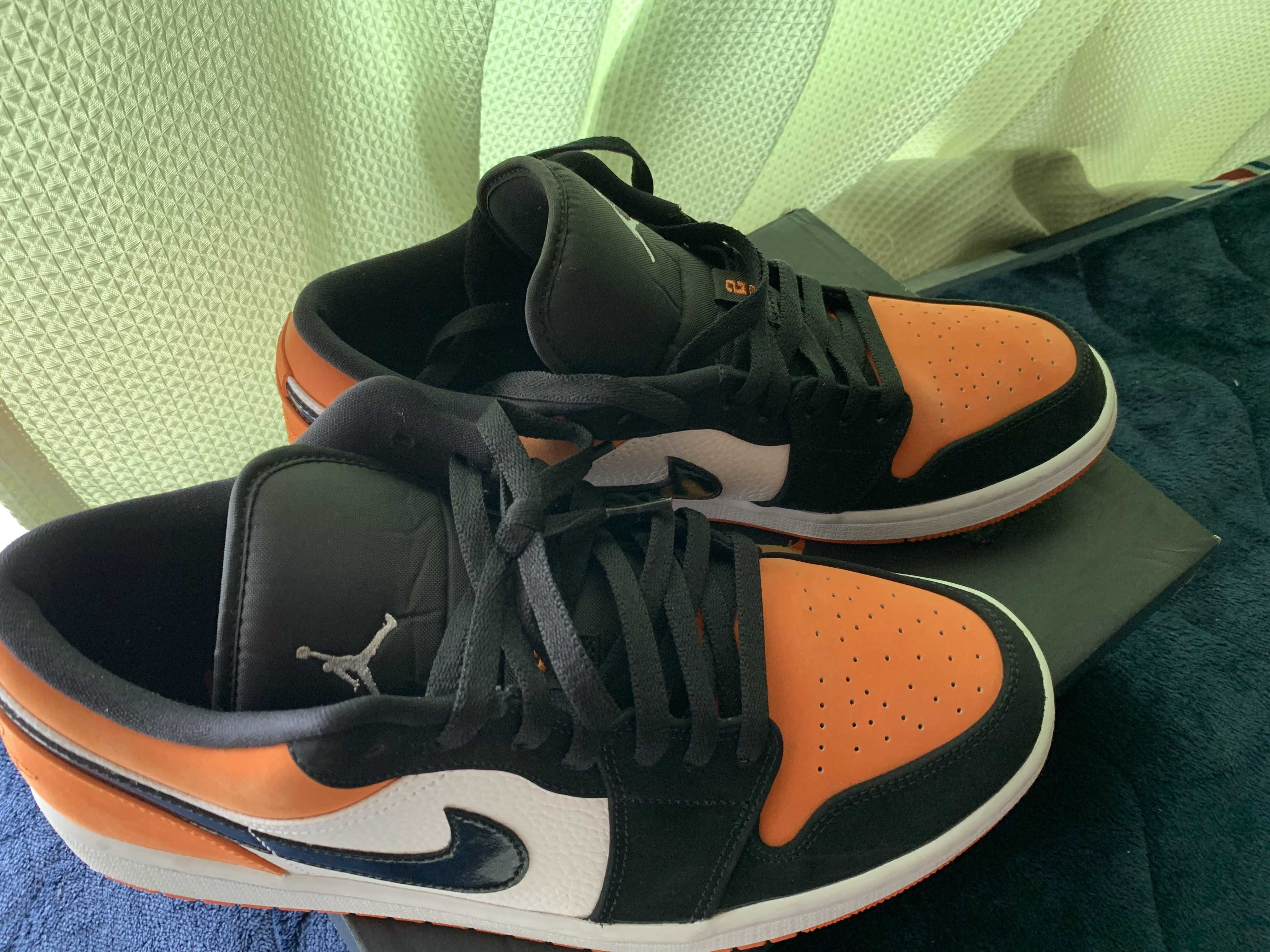 Nike Air Jordan 1 Low "Shattered Backboard"
