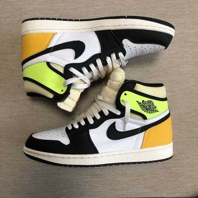 Nike Air Jordan 1 High OG "Volt Gold"