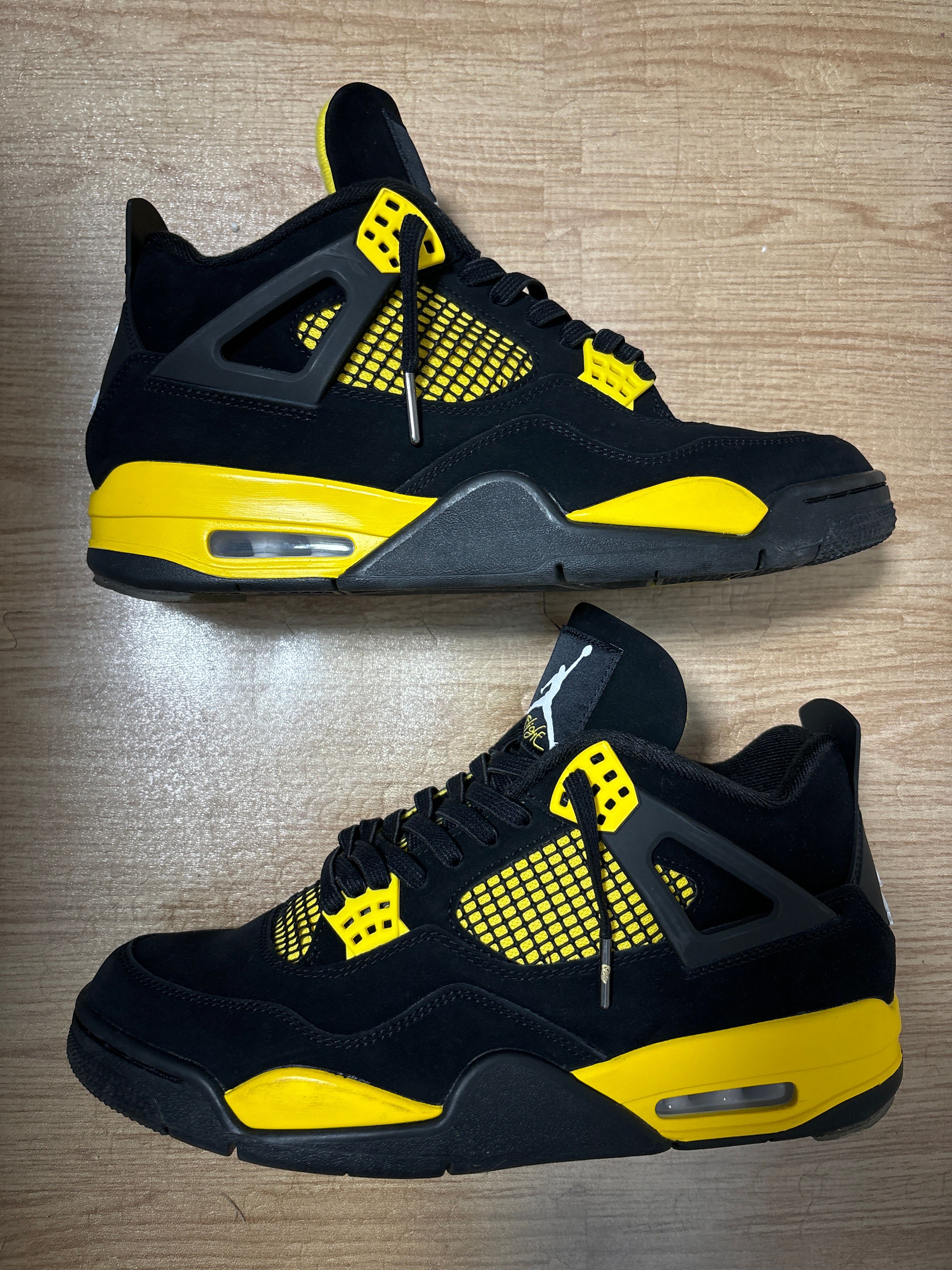 Nike Air Jordan 4 Retro "Thunder"(2023)