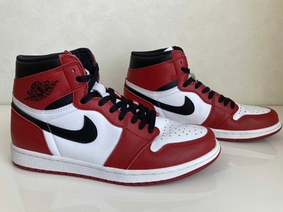 Nike Air Jordan 1 Retro High "Chicago" (2015)