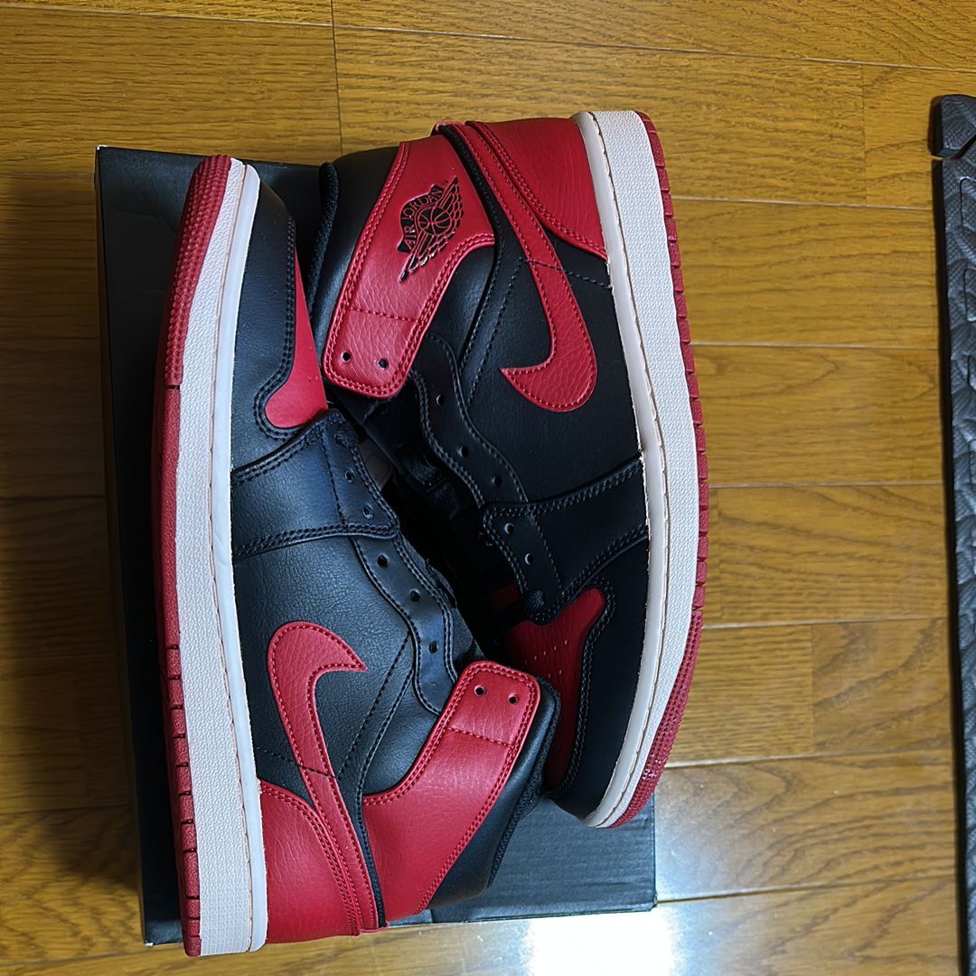 Nike Air Jordan 1 Mid "Bred"