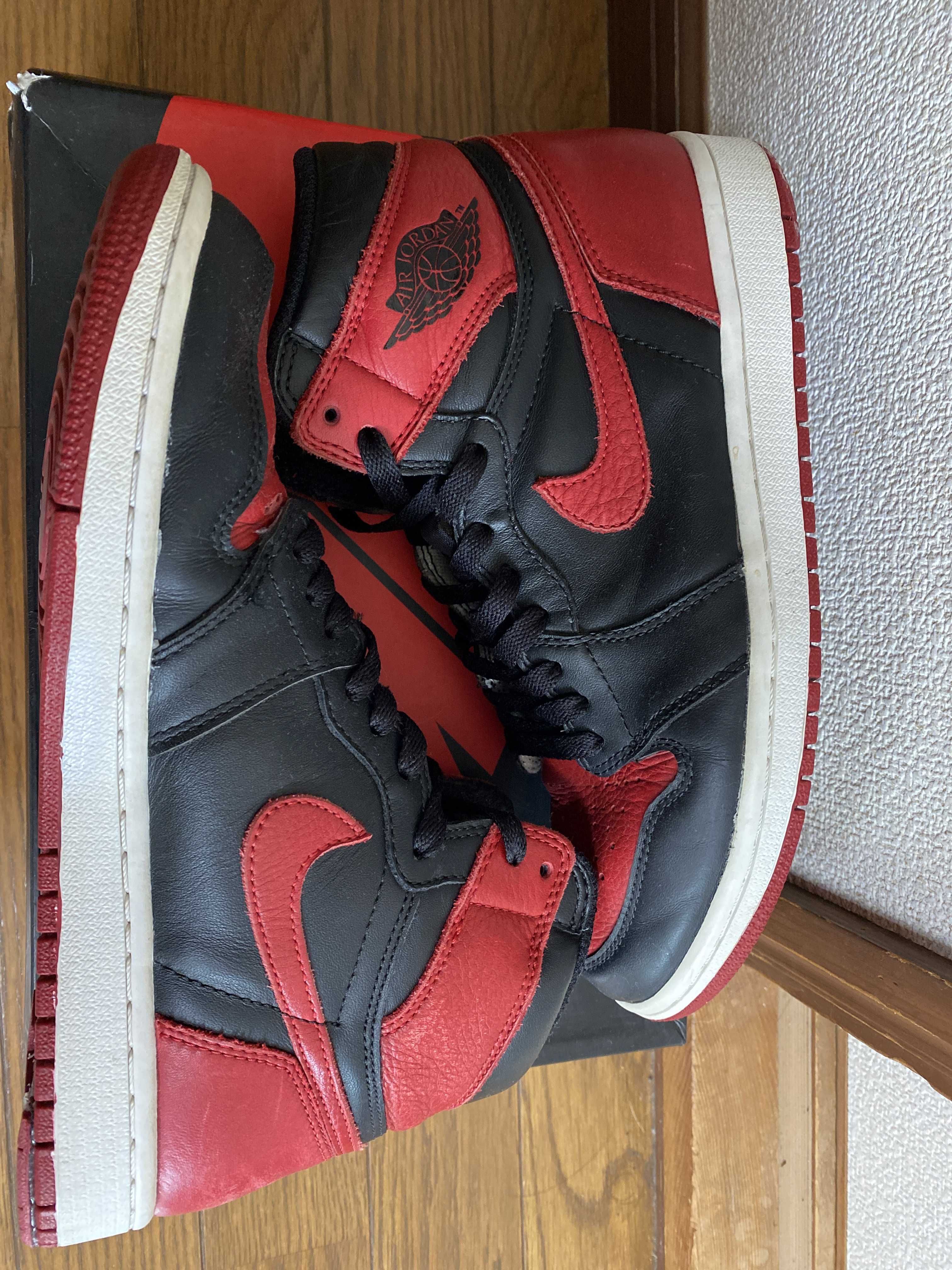 Nike Air Jordan 1 Retro High OG "Bred/Banned" (2016)