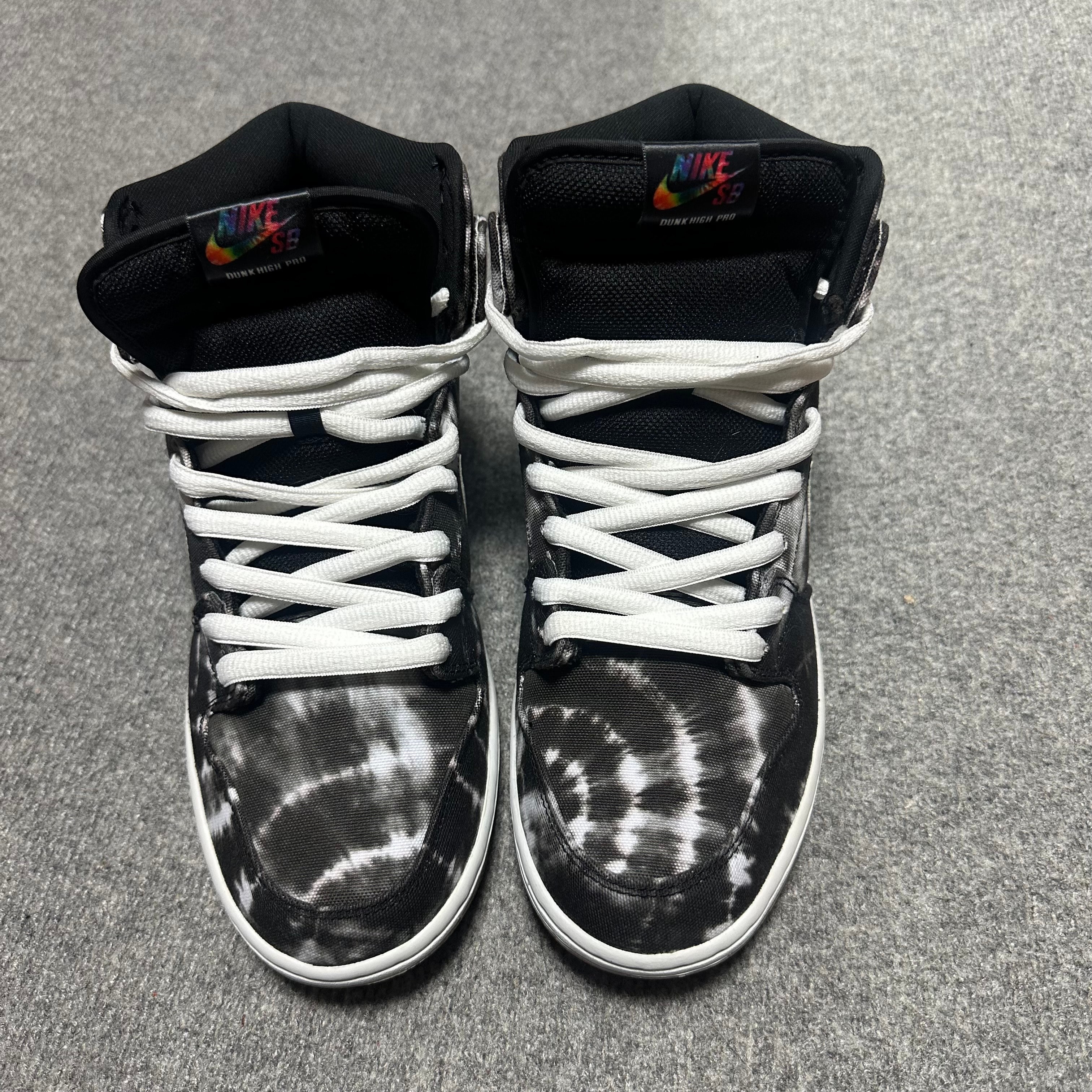 Nike SB Dunk High "Tie Dye Black"