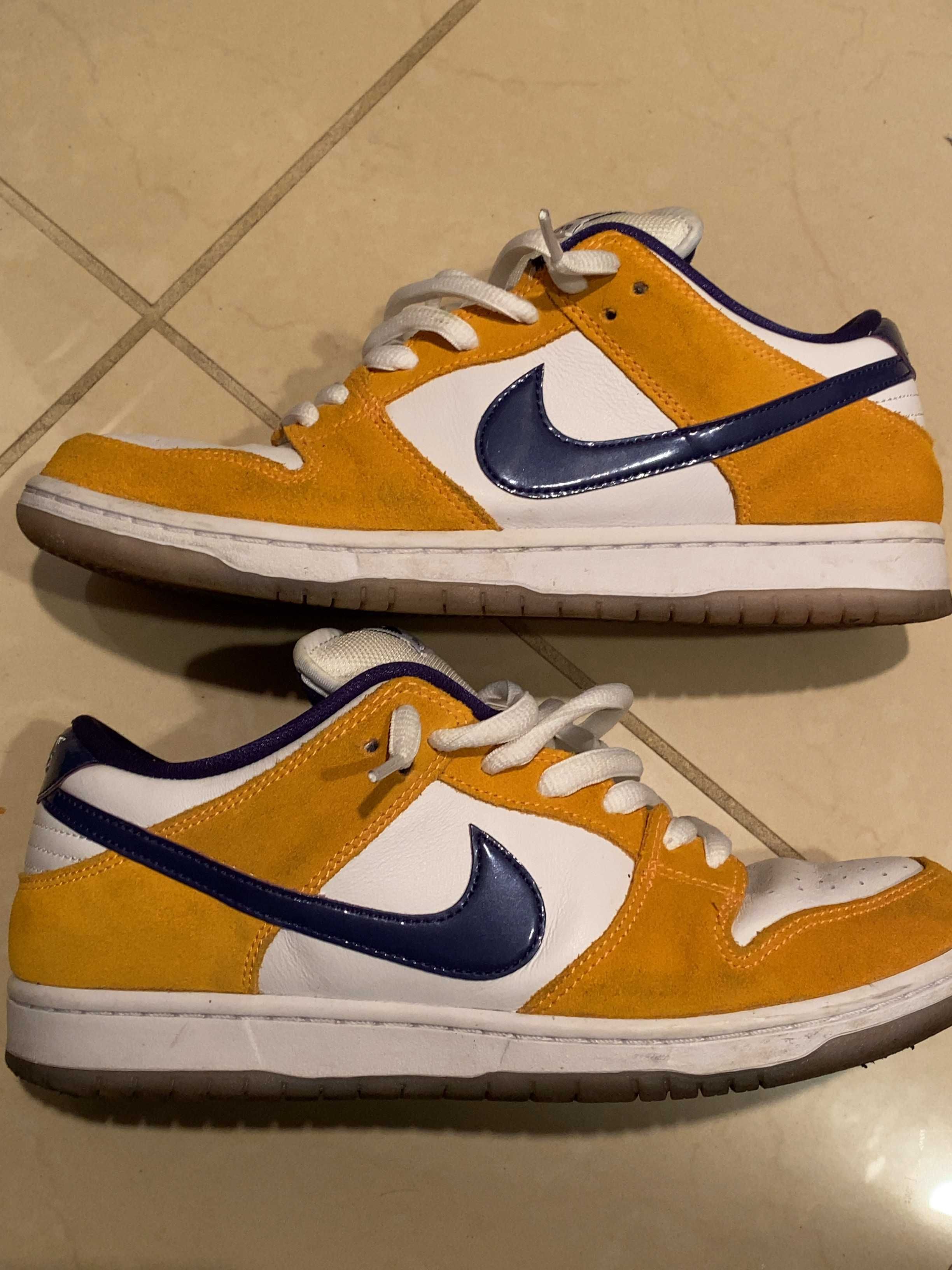 Nike SB Dunk Low "Laser Orange"