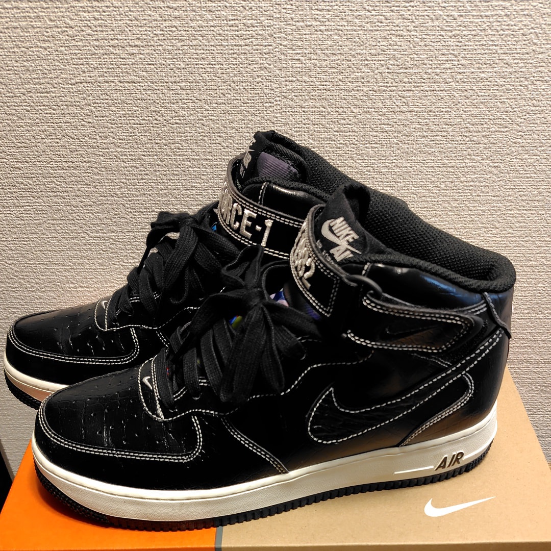 ナイキ エアフォース1 ミッド LX "アワー フォース1"