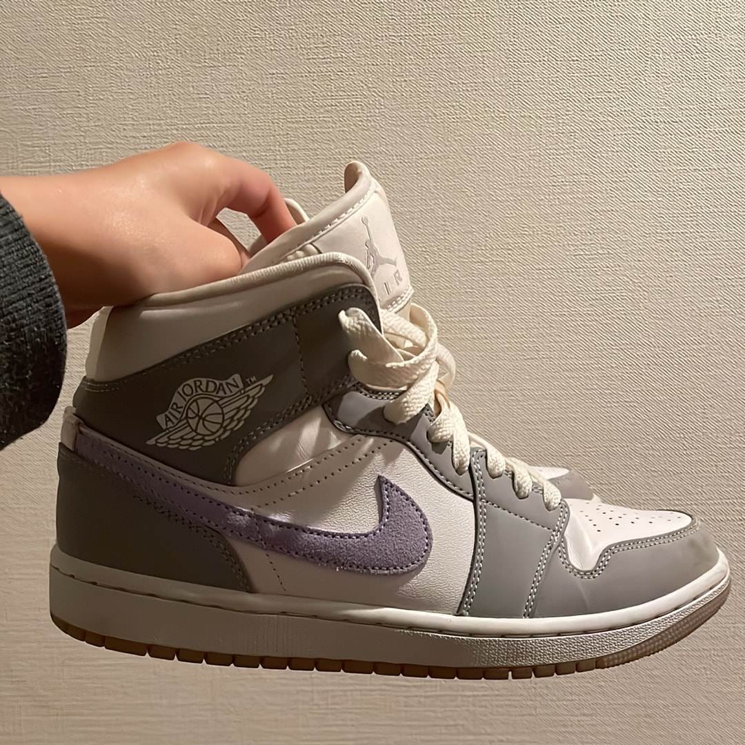 Nike Women's Air Jordan 1 Mid "Wolf Grey"