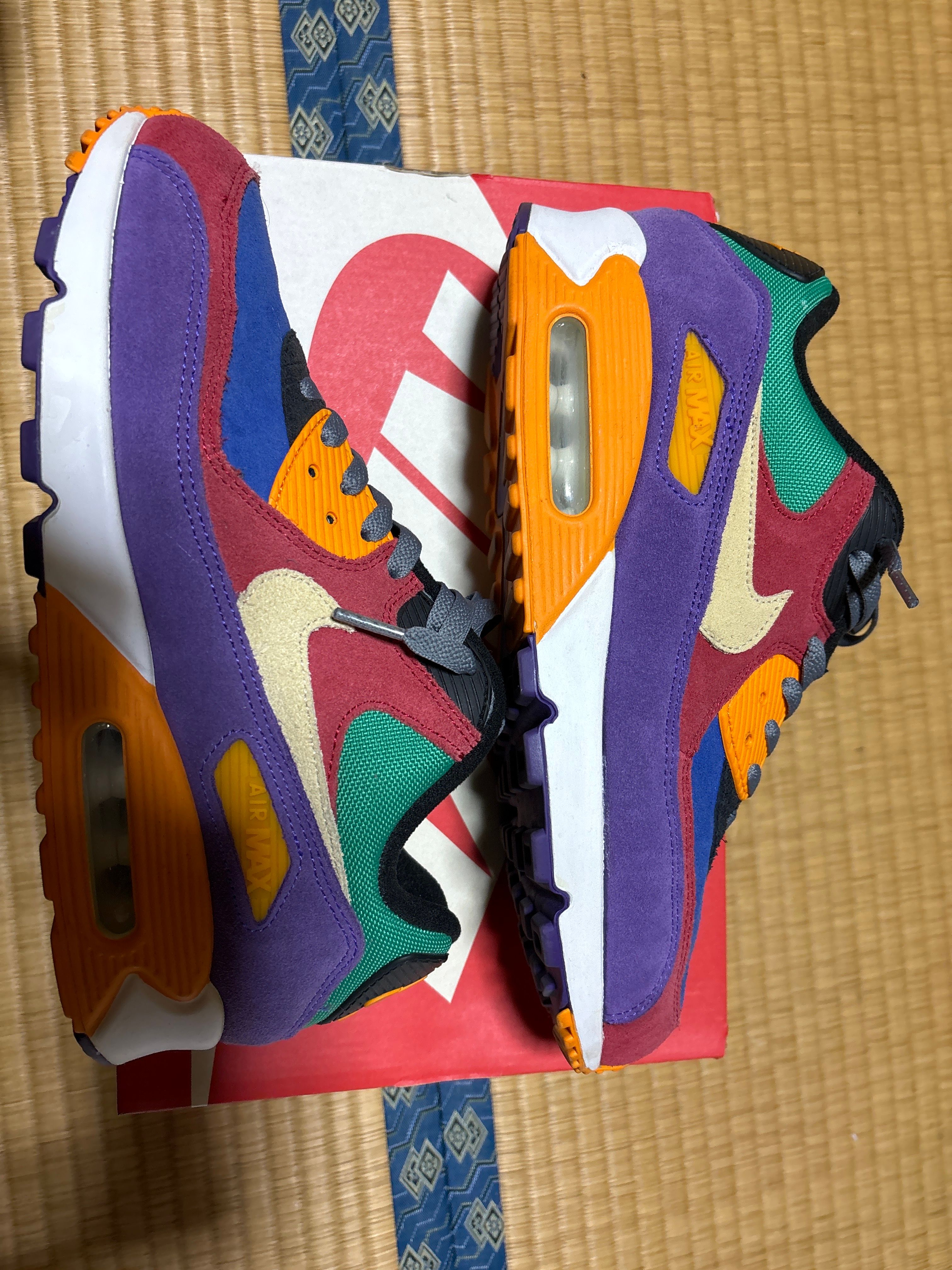 NIKE AIR MAX 90 "VIOTECH UNIVERSITYRED/PALE VANILLA/HYPER GRAPE"