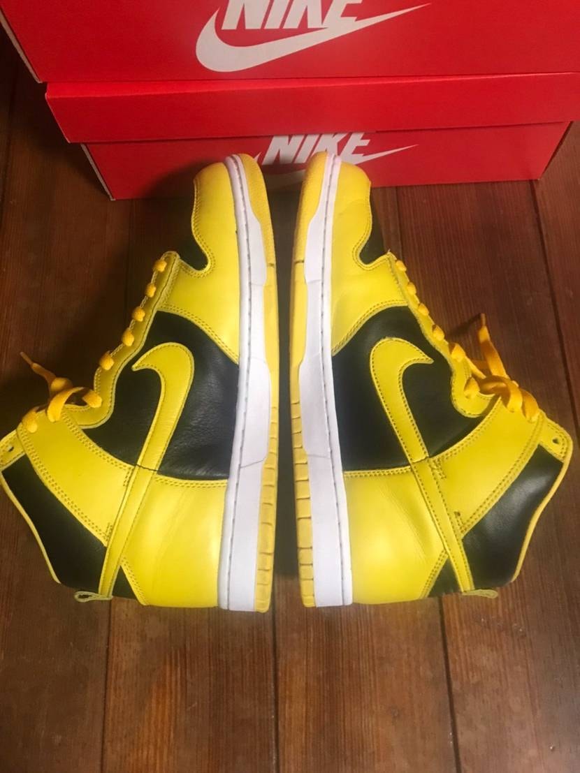 Nike Dunk High "Black/Varsity Maize"