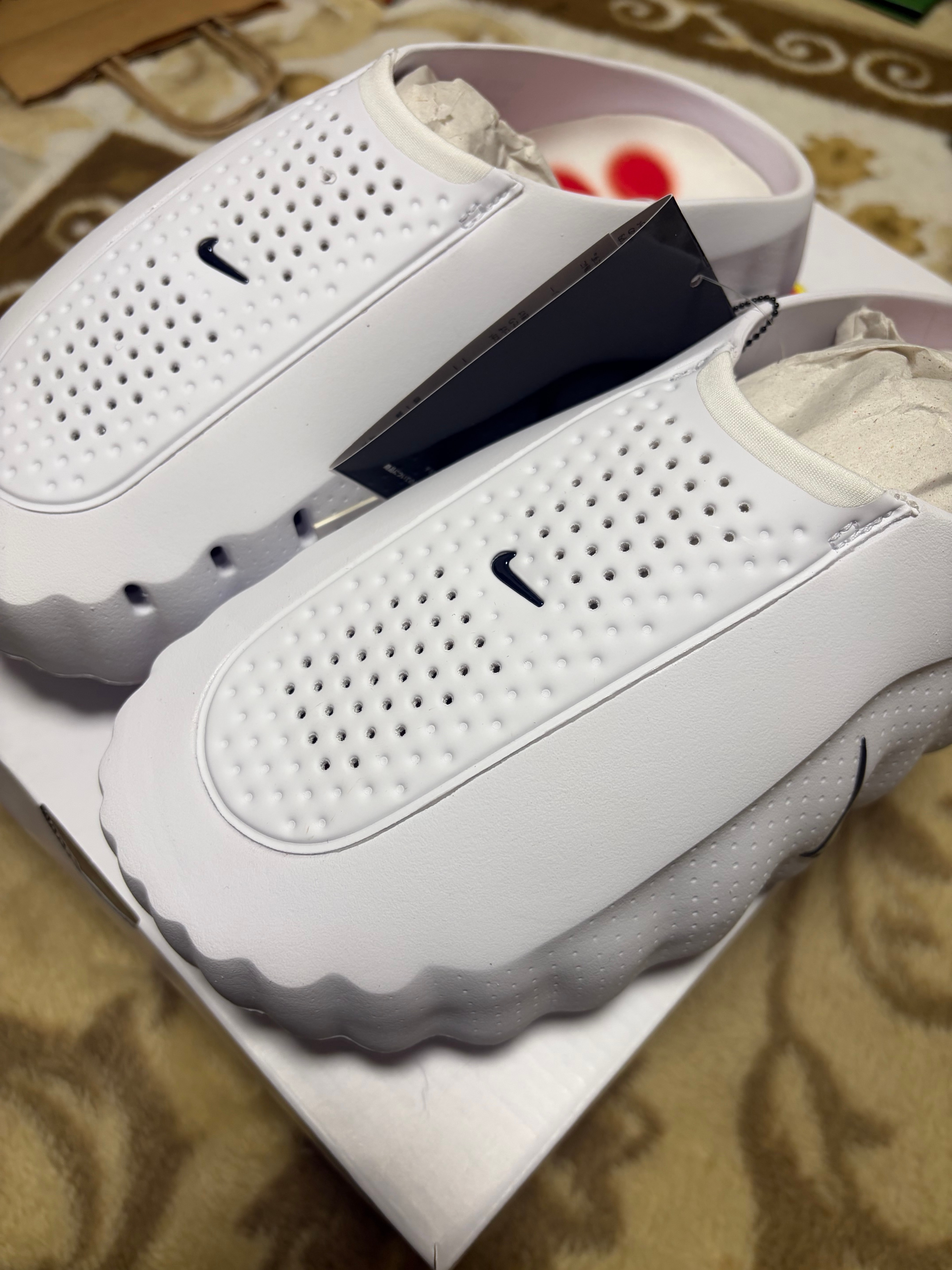 Nike Mind 001 Mules "White/Speed Red"
