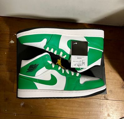 Nike Air Jordan 1 Mid "Lucky Green"