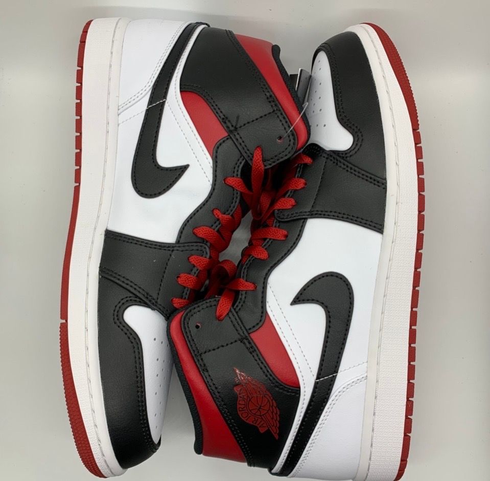 Nike Air Jordan 1 Mid "Gym Red"