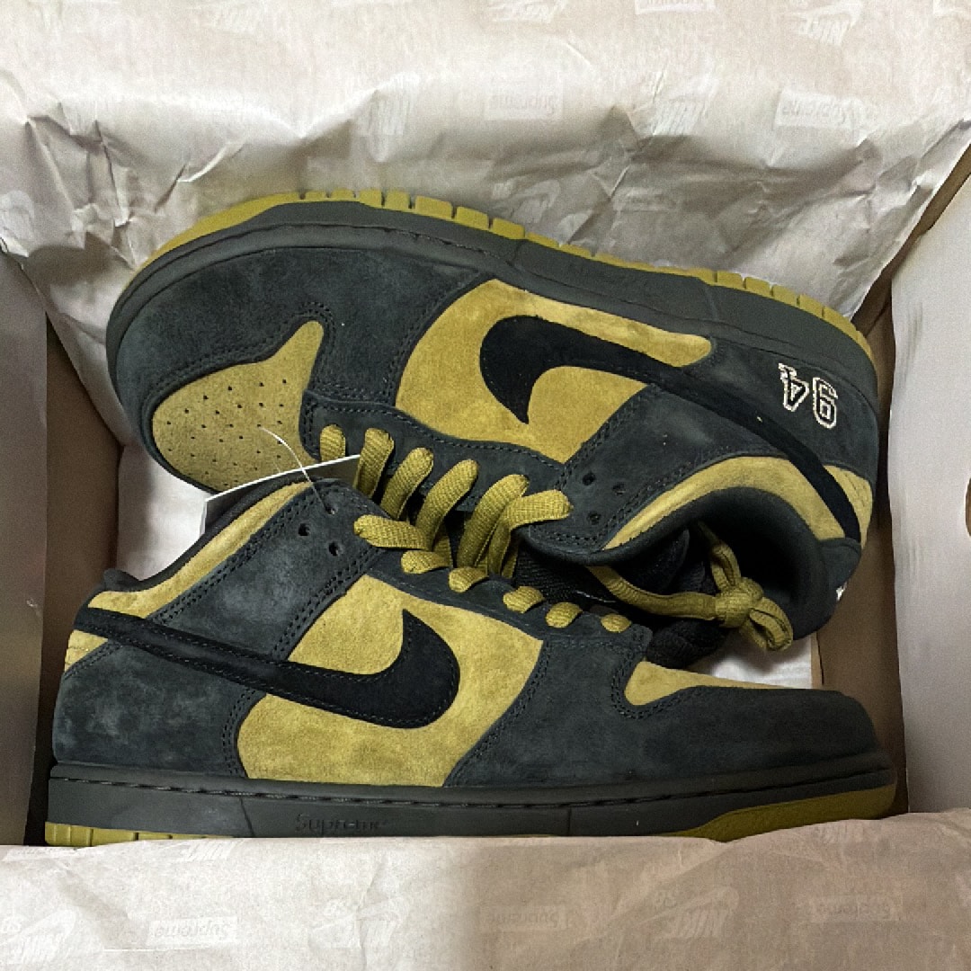 Supreme × Nike SB Dunk Low "Camper Green" (Asia Exclusive) (25FW Week2)