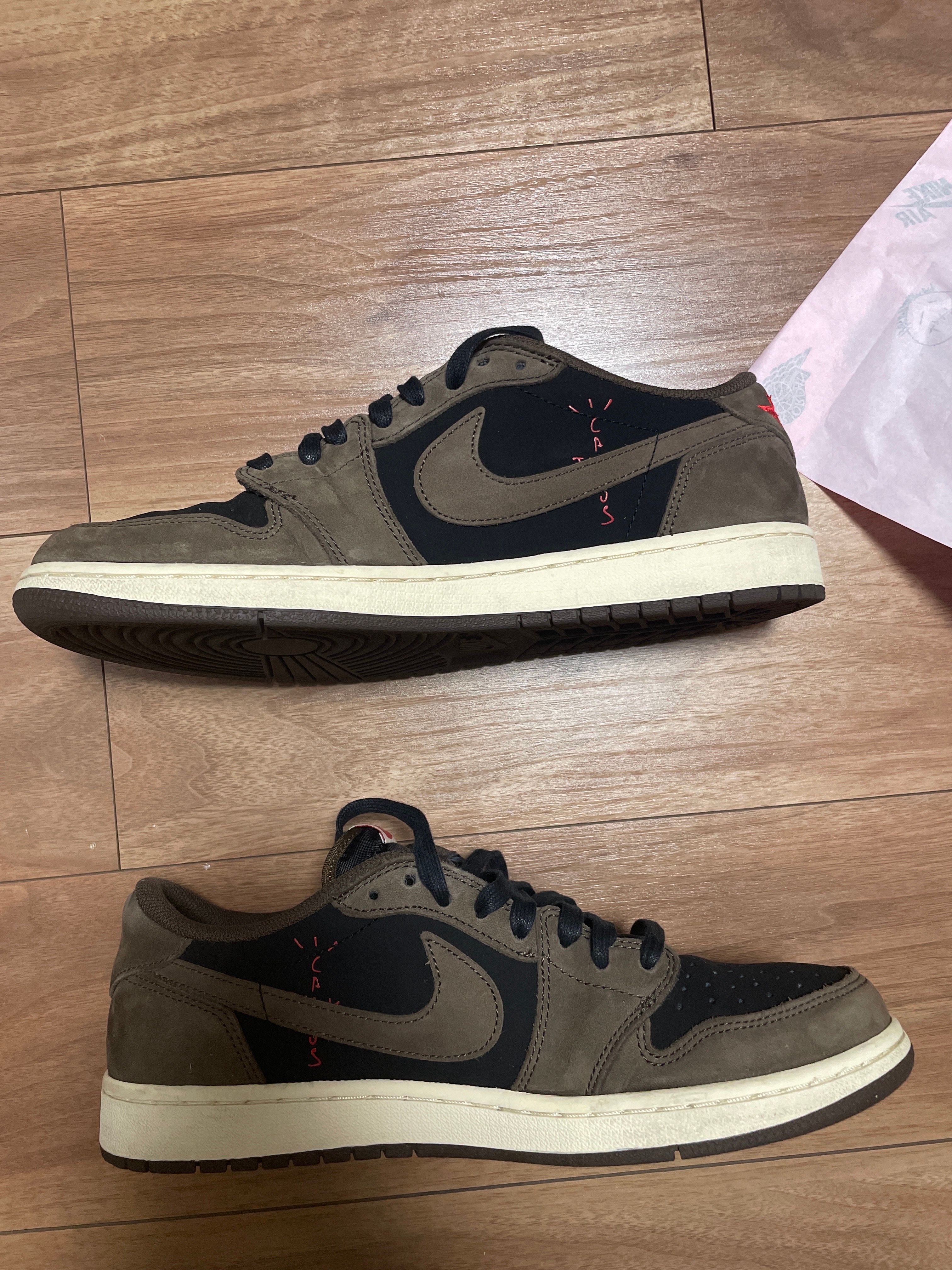 Travis Scott × Nike Air Jordan 1 Low OG SP-T  "Black/Dark Mocha"
