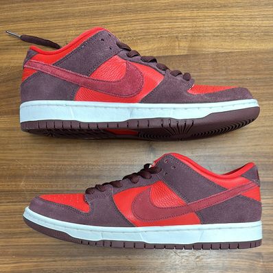 Nike SB Dunk Low "Cherry"